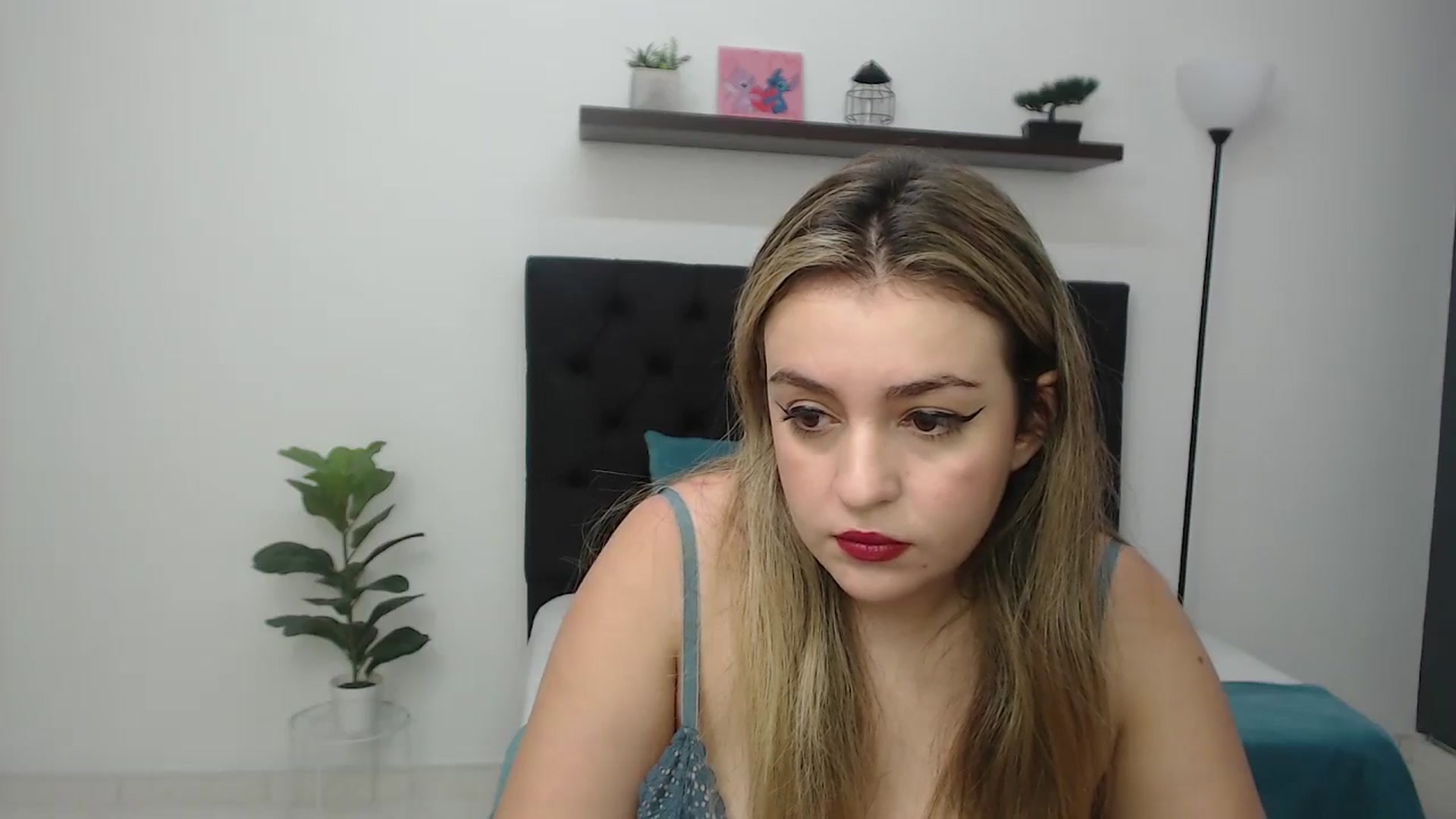 Gallery image thumbnail from CamilleDucan's myfreecams stream on, 01/12/2026, 14:55 image 3 of 20