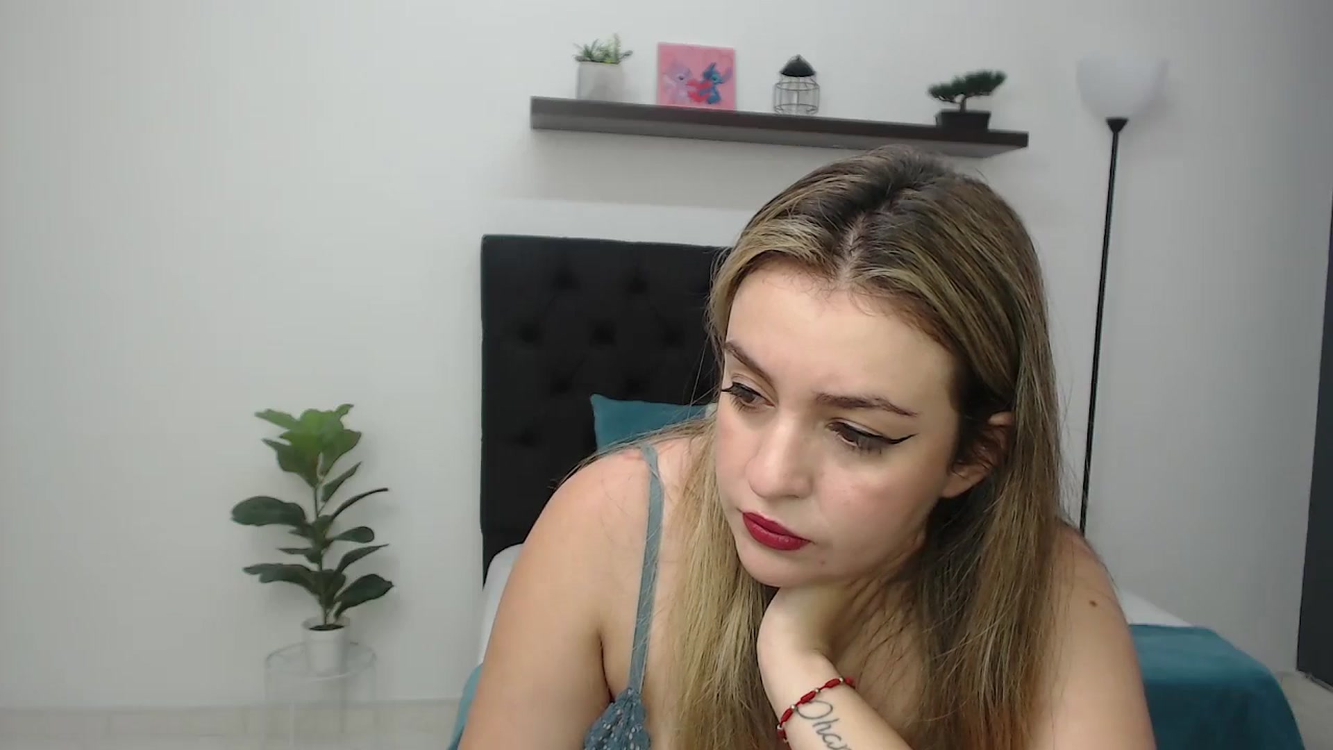 Gallery image thumbnail from CamilleDucan's myfreecams stream on, 01/12/2026, 14:55 image 6 of 20