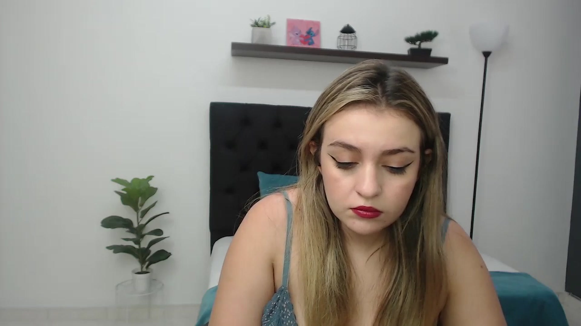 Gallery image thumbnail from CamilleDucan's myfreecams stream on, 01/12/2026, 14:55 image 4 of 20
