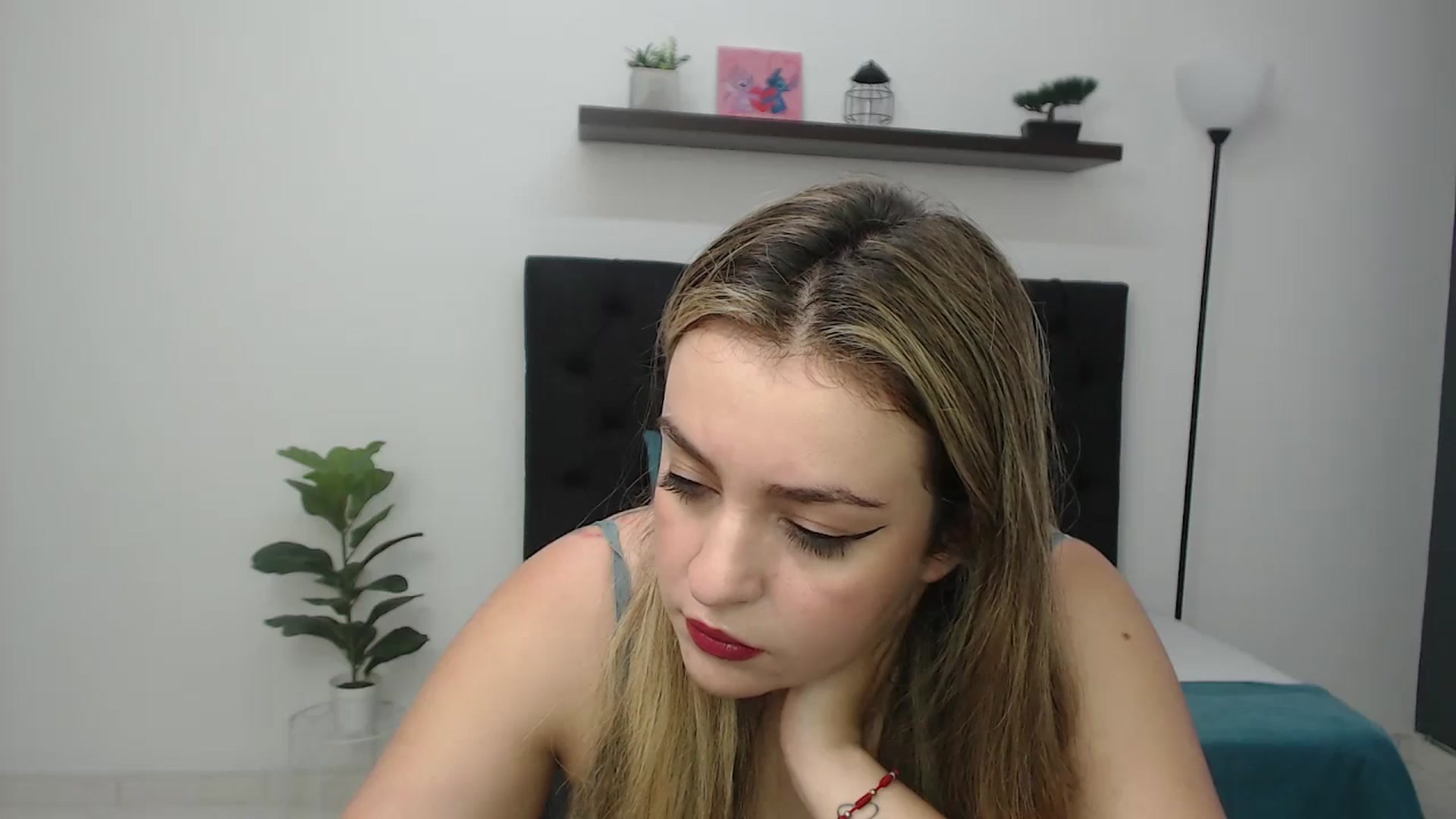 Gallery image thumbnail from CamilleDucan's myfreecams stream on, 01/12/2026, 14:55 image 11 of 20