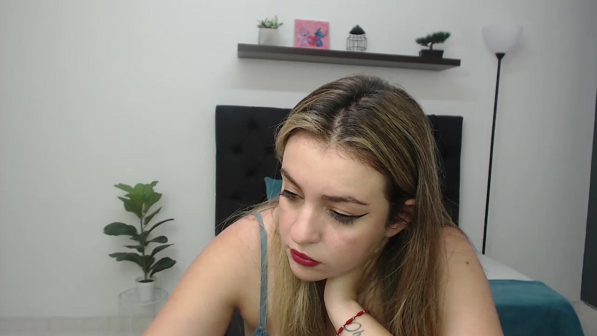 Gallery image thumbnail from CamilleDucan's myfreecams stream on, 01/12/2026, 14:55 image 5 of 20