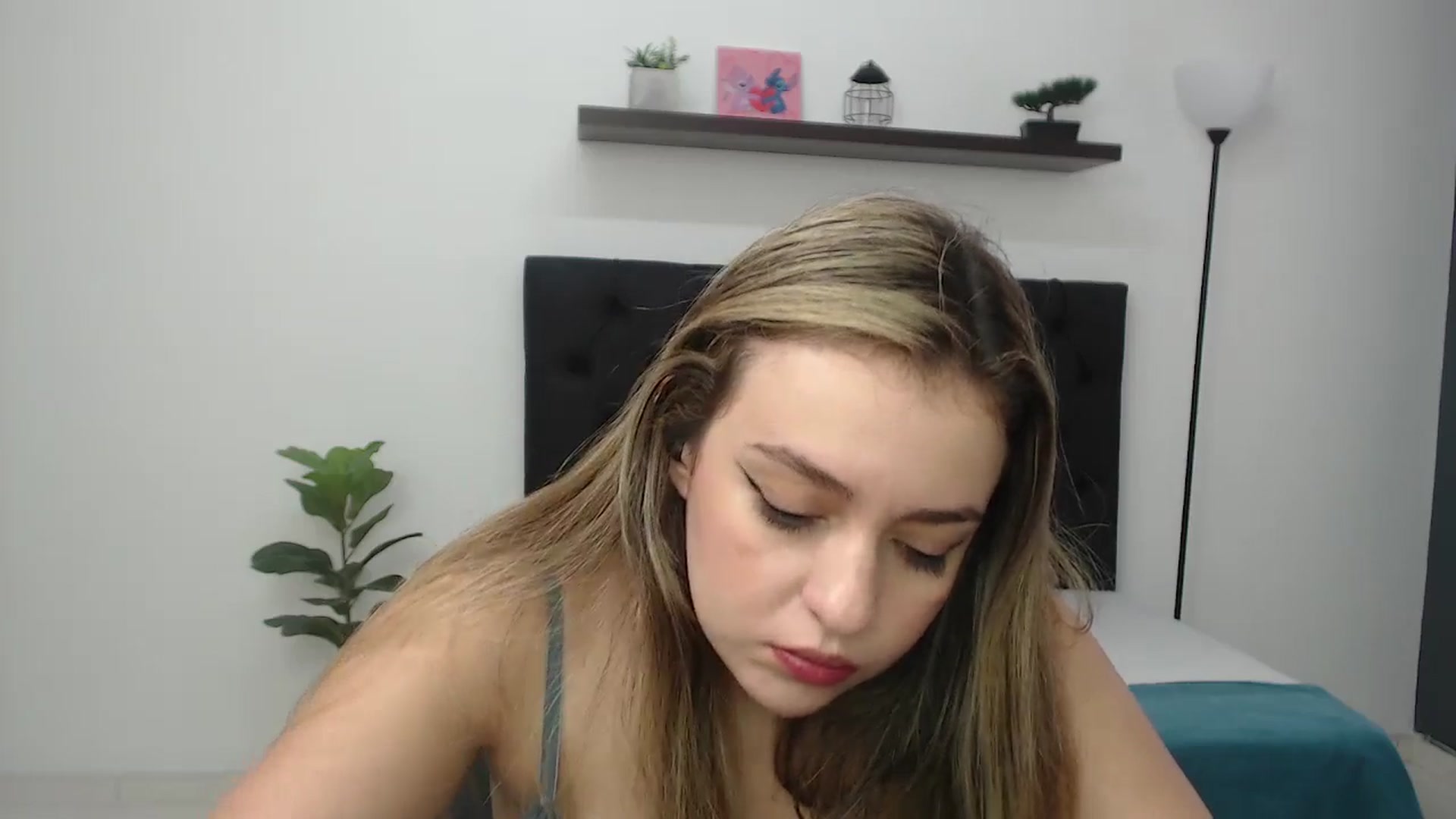 Gallery image thumbnail from CamilleDucan's myfreecams stream on, 01/12/2026, 15:45 image 16 of 20
