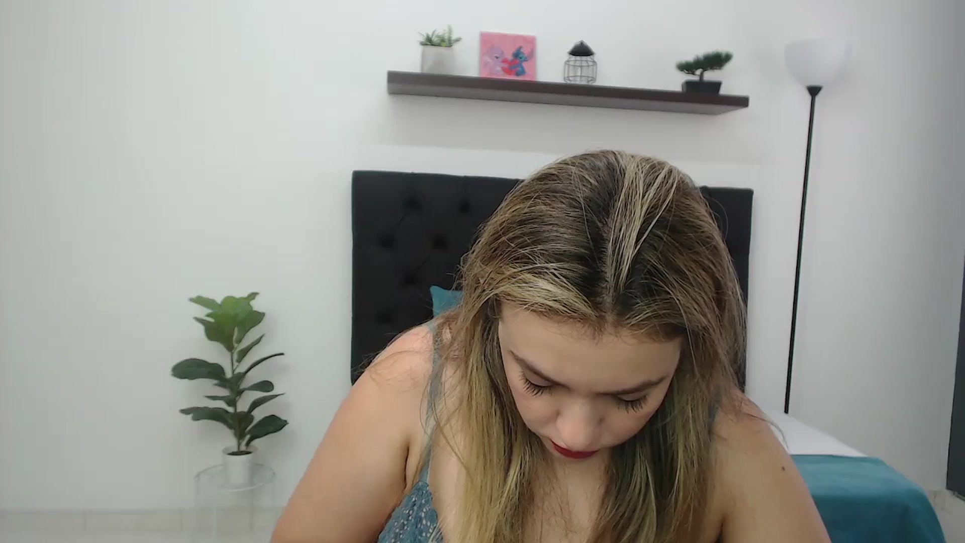 Gallery image thumbnail from CamilleDucan's myfreecams stream on, 01/12/2026, 17:15 image 9 of 20