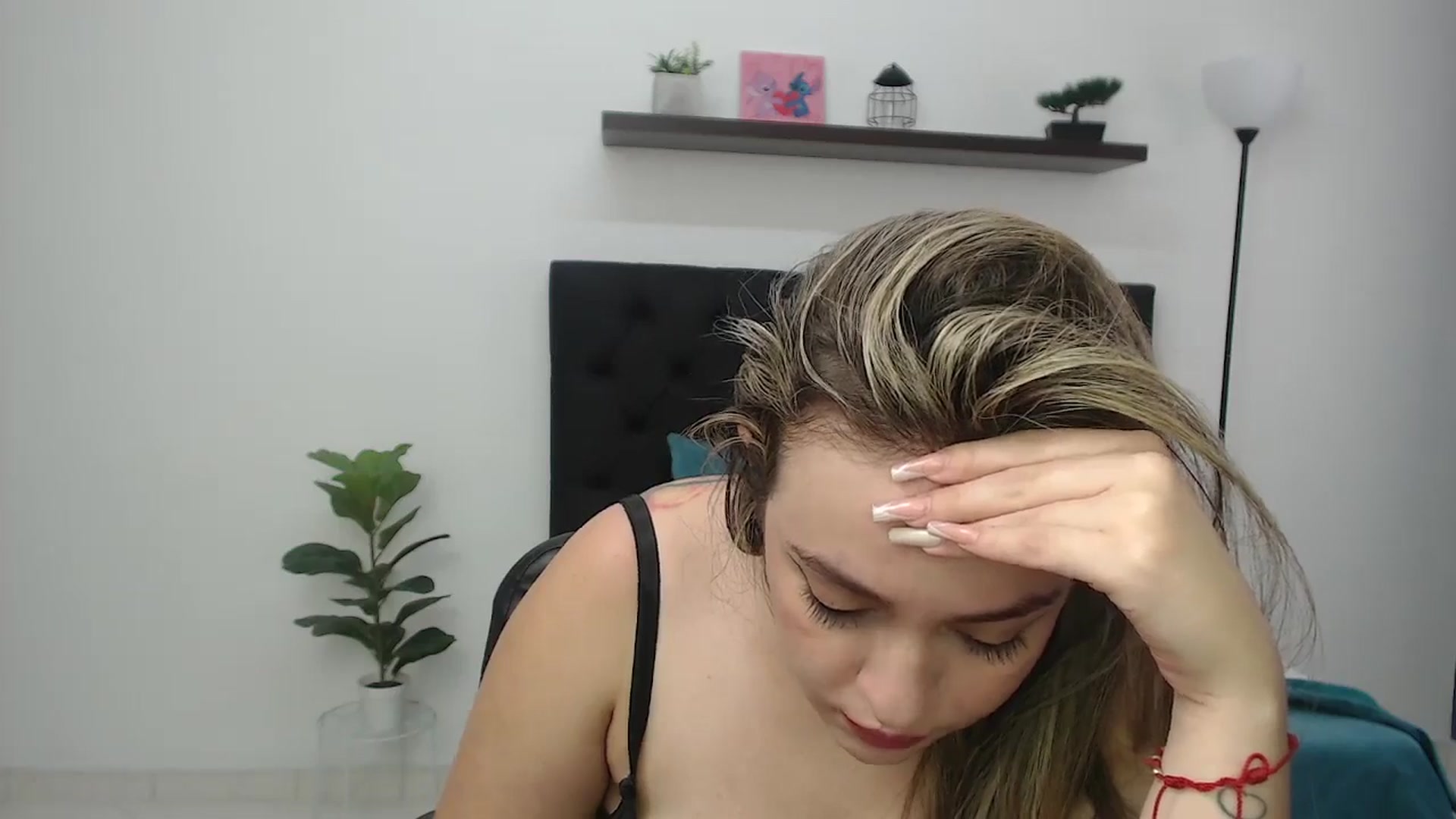 Gallery image thumbnail from CamilleDucan's myfreecams stream on, 01/13/2026, 15:27 image 5 of 20