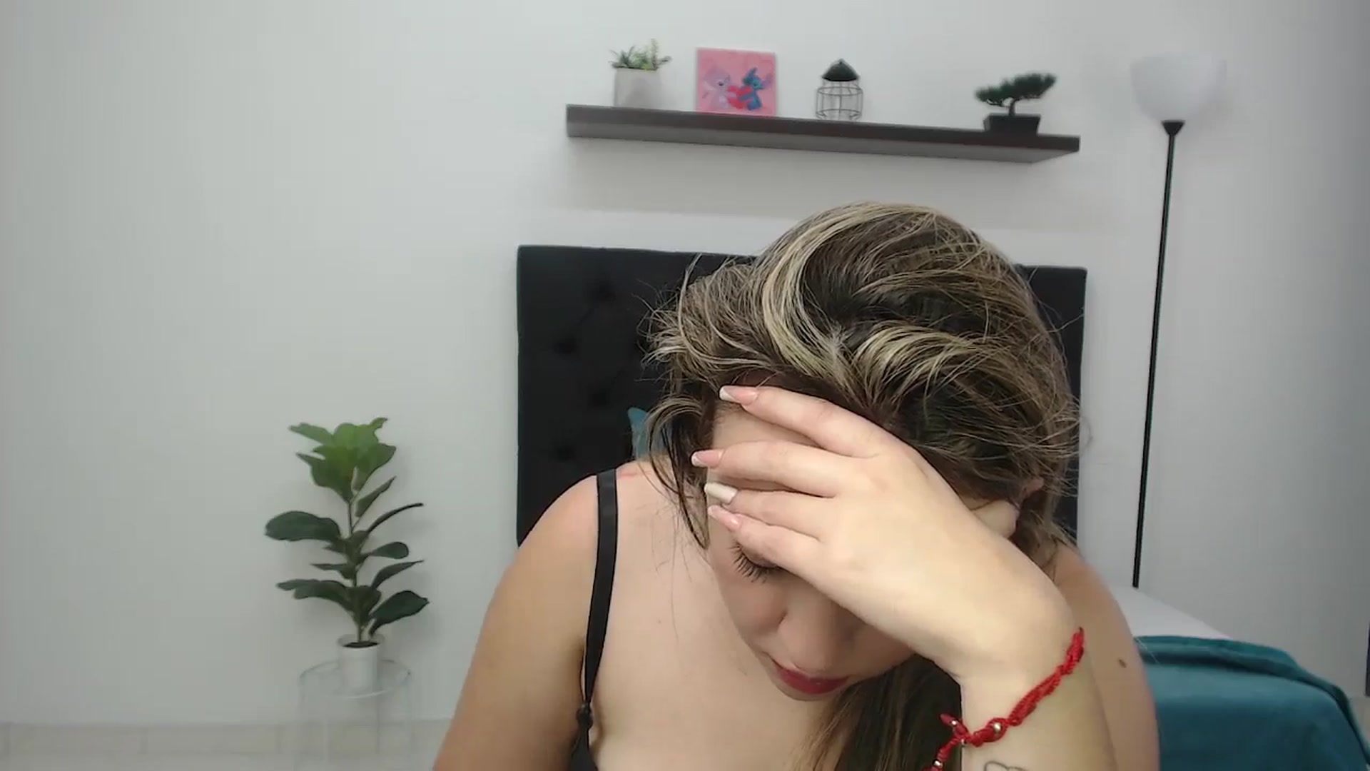 Gallery image thumbnail from CamilleDucan's myfreecams stream on, 01/13/2026, 15:27 image 14 of 20