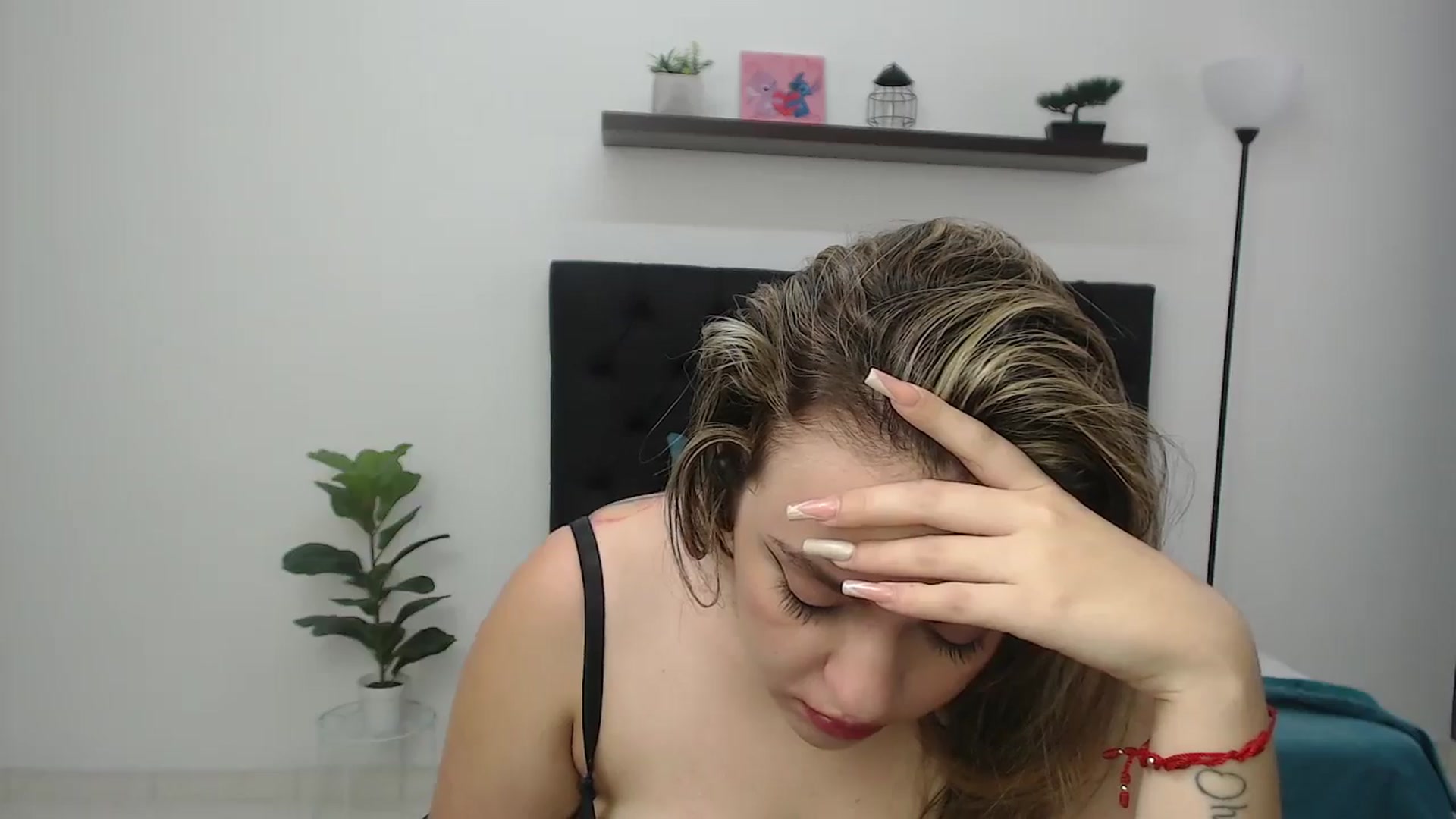 Gallery image thumbnail from CamilleDucan's myfreecams stream on, 01/13/2026, 15:27 image 18 of 20