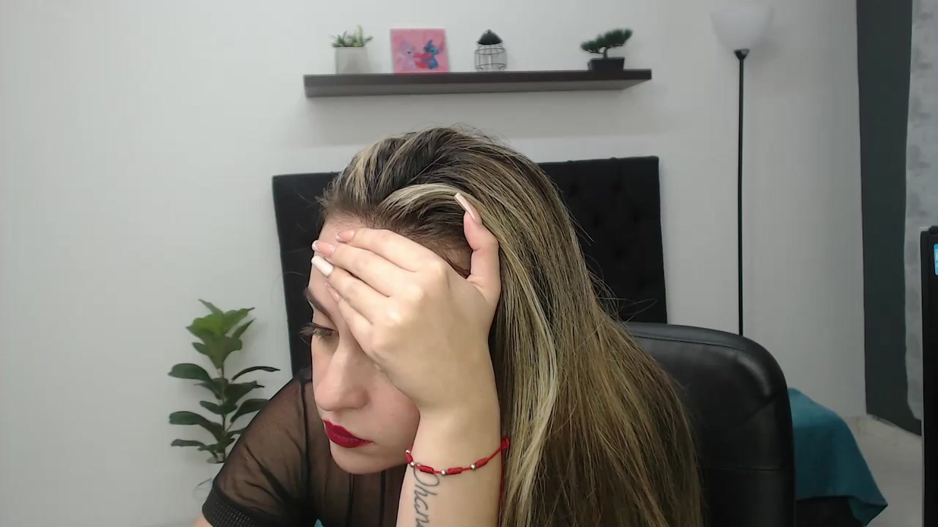 Gallery image thumbnail from CamilleDucan's myfreecams stream on, 01/15/2026, 19:01 image 17 of 20