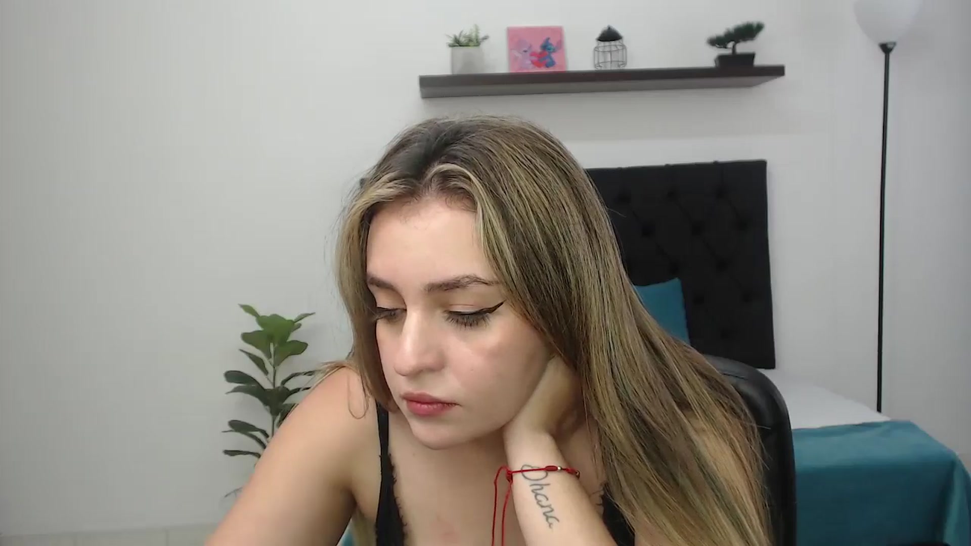Gallery image thumbnail from CamilleDucan's myfreecams stream on, 01/17/2026, 17:04 image 20 of 20