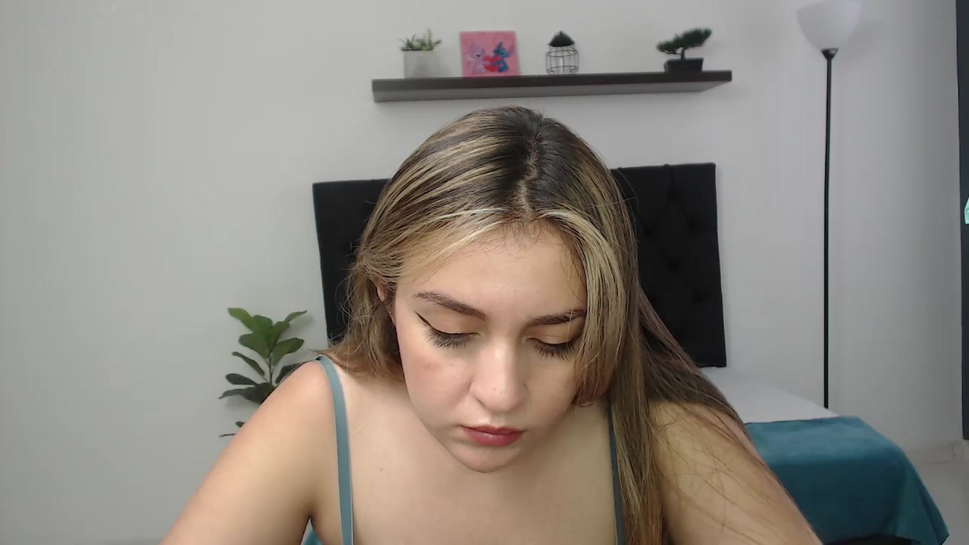 Gallery image thumbnail from CamilleDucan's myfreecams stream on, 01/21/2026, 17:11 image 2 of 20