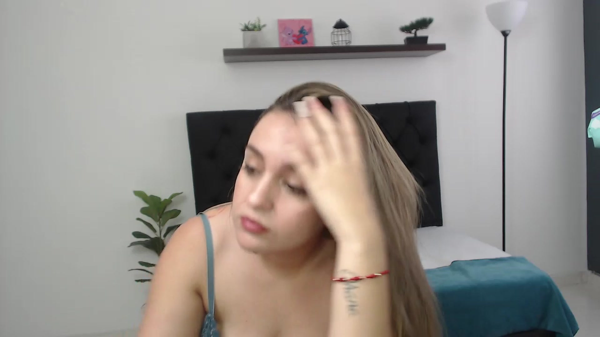Gallery image thumbnail from CamilleDucan's myfreecams stream on, 01/21/2026, 17:11 image 19 of 20