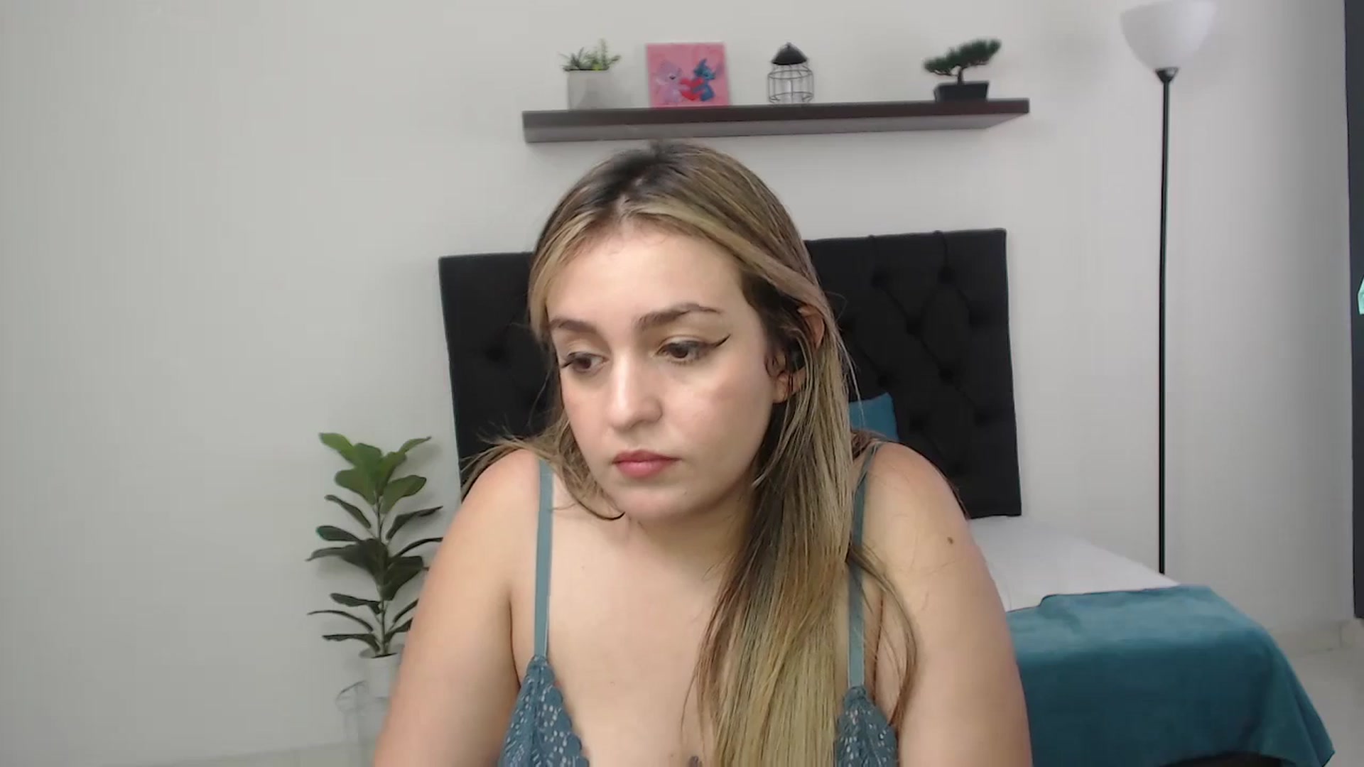 Gallery image thumbnail from CamilleDucan's myfreecams stream on, 01/21/2026, 17:11 image 11 of 20