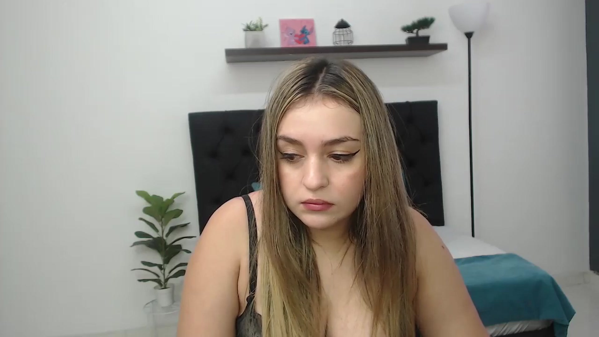Gallery image thumbnail from CamilleDucan's myfreecams stream on, 01/22/2026, 16:04 image 3 of 20