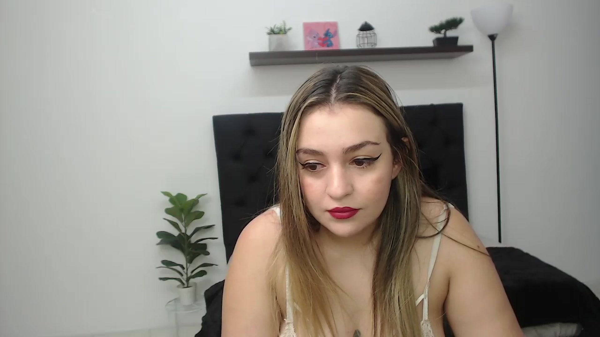 Gallery image thumbnail from CamilleDucan's myfreecams stream on, 01/29/2026, 13:58 image 14 of 20