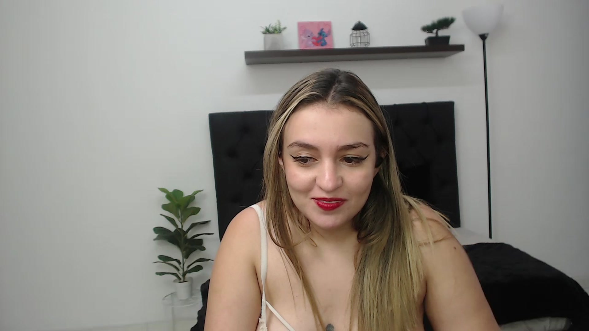 Gallery image thumbnail from CamilleDucan's myfreecams stream on, 01/29/2026, 17:06 image 15 of 20