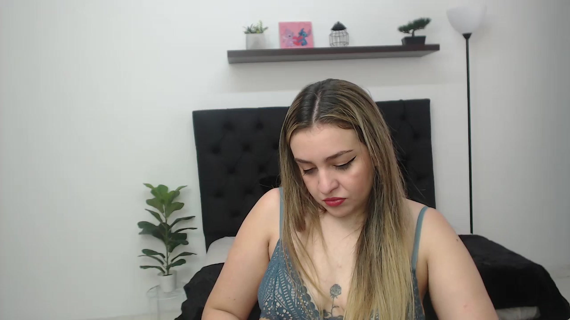 Gallery image thumbnail from CamilleDucan's myfreecams stream on, 02/03/2026, 14:06 image 14 of 20