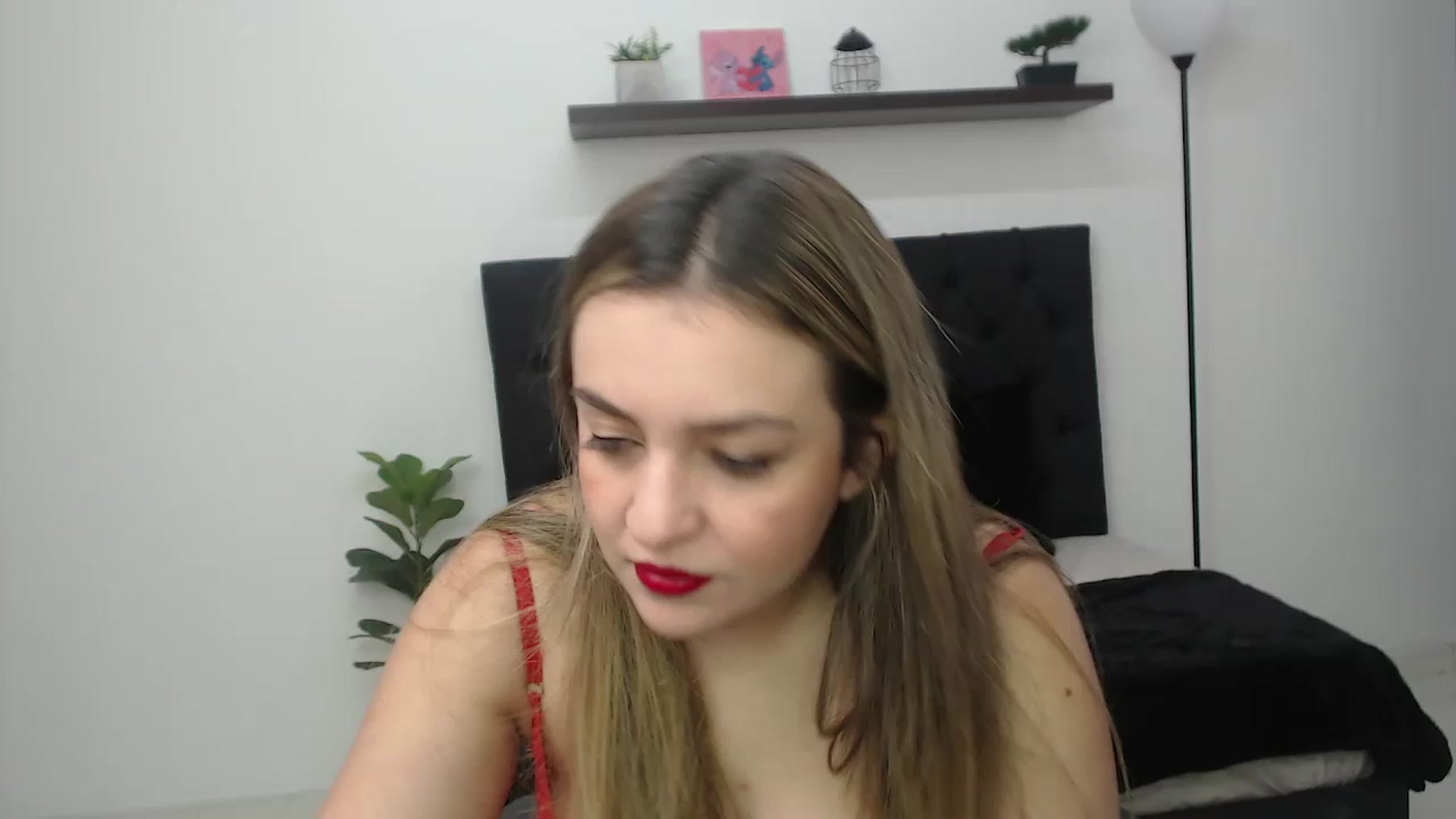 Gallery image thumbnail from CamilleDucan's myfreecams stream on, 02/04/2026, 13:54 image 11 of 20