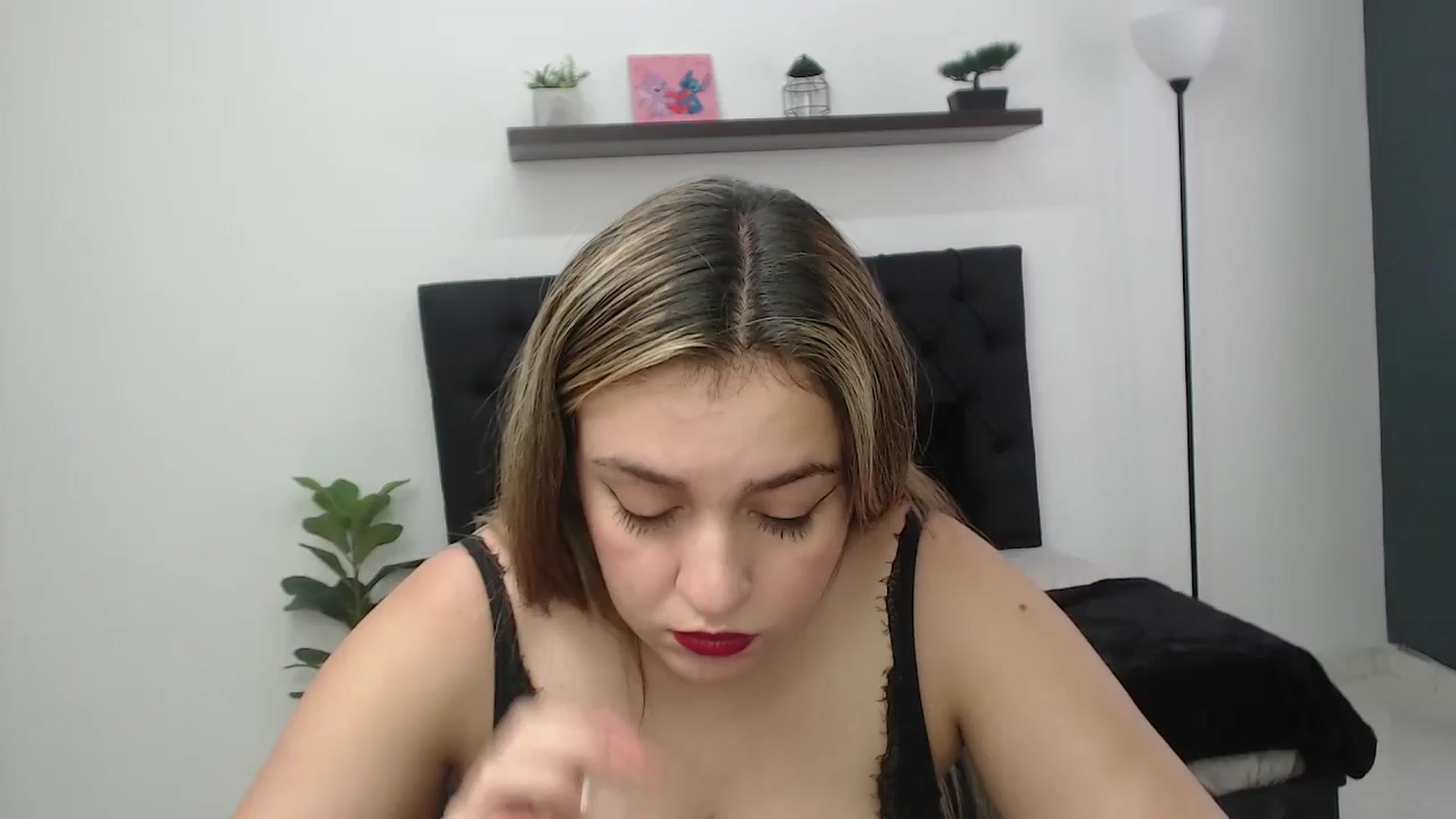 Gallery image thumbnail from CamilleDucan's myfreecams stream on, 02/07/2026, 18:08 image 13 of 20