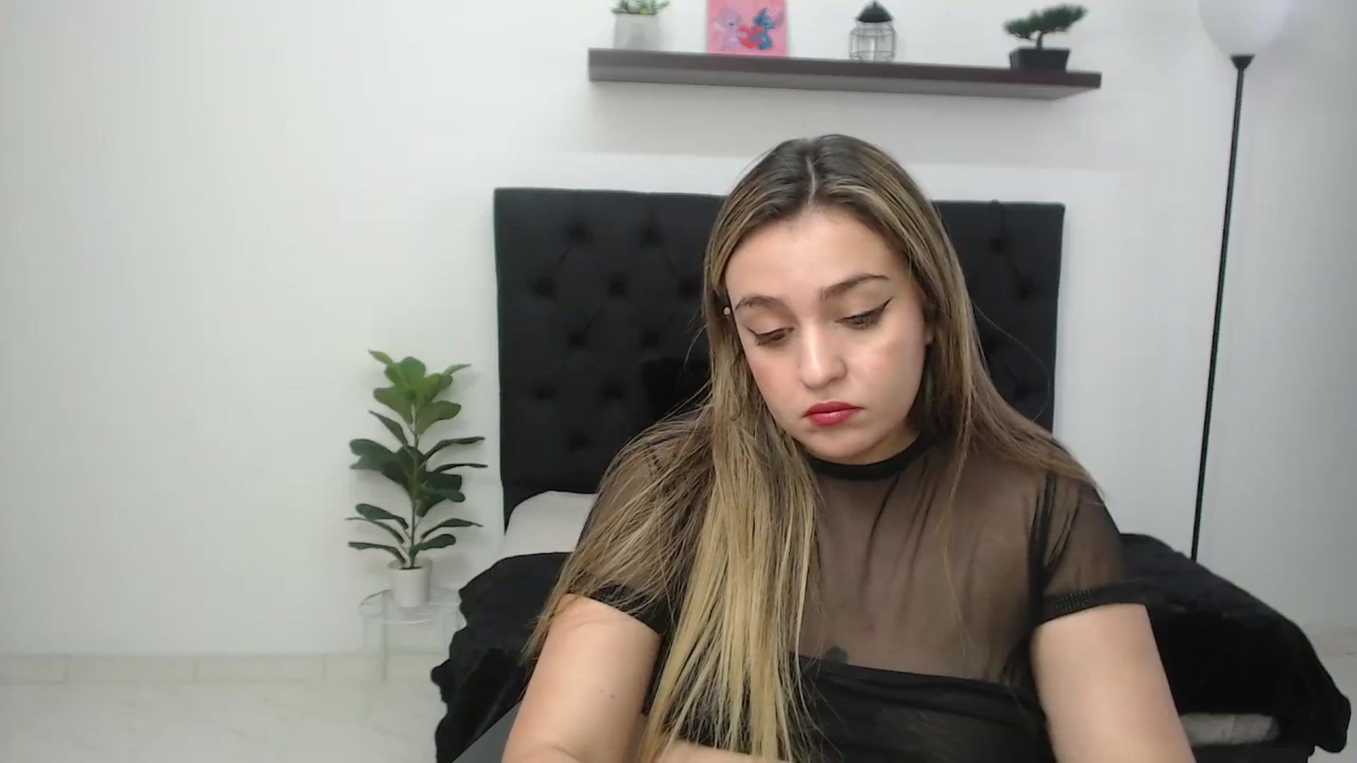 Gallery image thumbnail from CamilleDucan's myfreecams stream on, 02/12/2026, 18:45 image 20 of 20