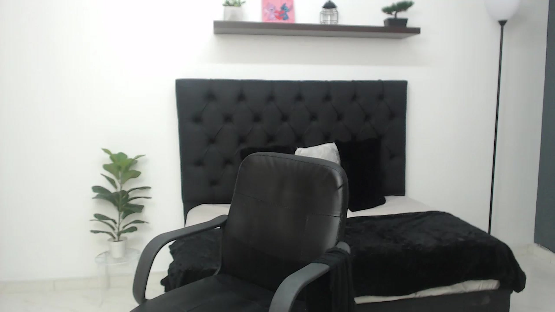 Gallery image thumbnail from CamilleDucan's myfreecams stream on, 02/13/2026, 14:24 image 7 of 20