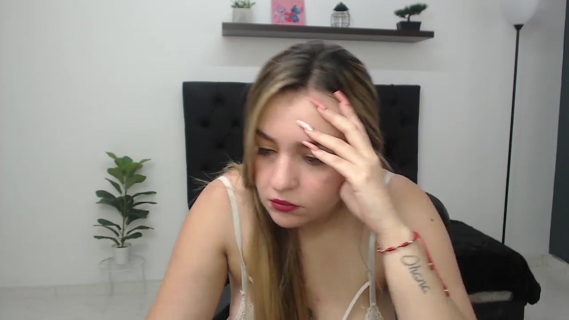 Gallery image thumbnail from CamilleDucan's myfreecams stream on, 02/13/2026, 17:18 image 15 of 20