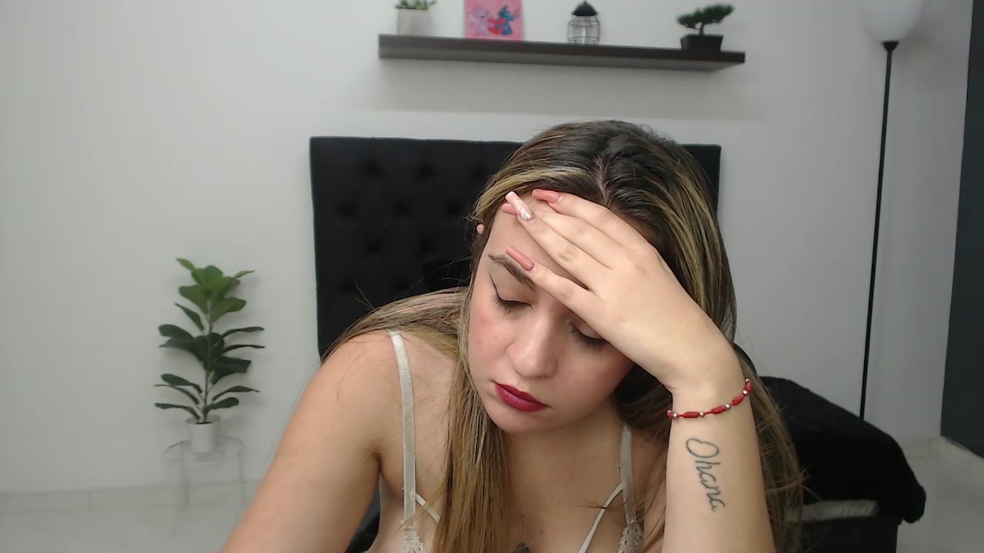 Gallery image thumbnail from CamilleDucan's myfreecams stream on, 02/13/2026, 18:58 image 13 of 20