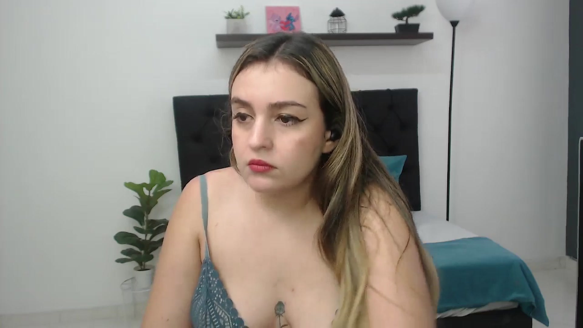 Gallery image thumbnail from CamilleDucan's myfreecams stream on, 02/23/2026, 17:51 image 17 of 20