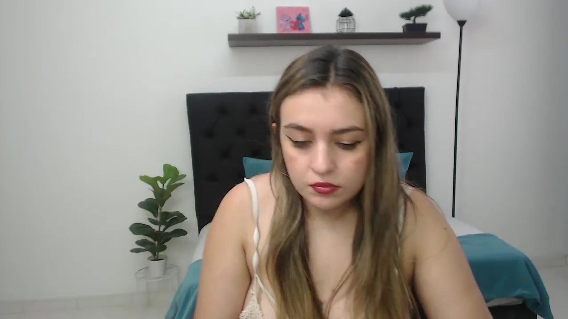 Gallery image thumbnail from CamilleDucan's myfreecams stream on, 02/24/2026, 16:35 image 14 of 20