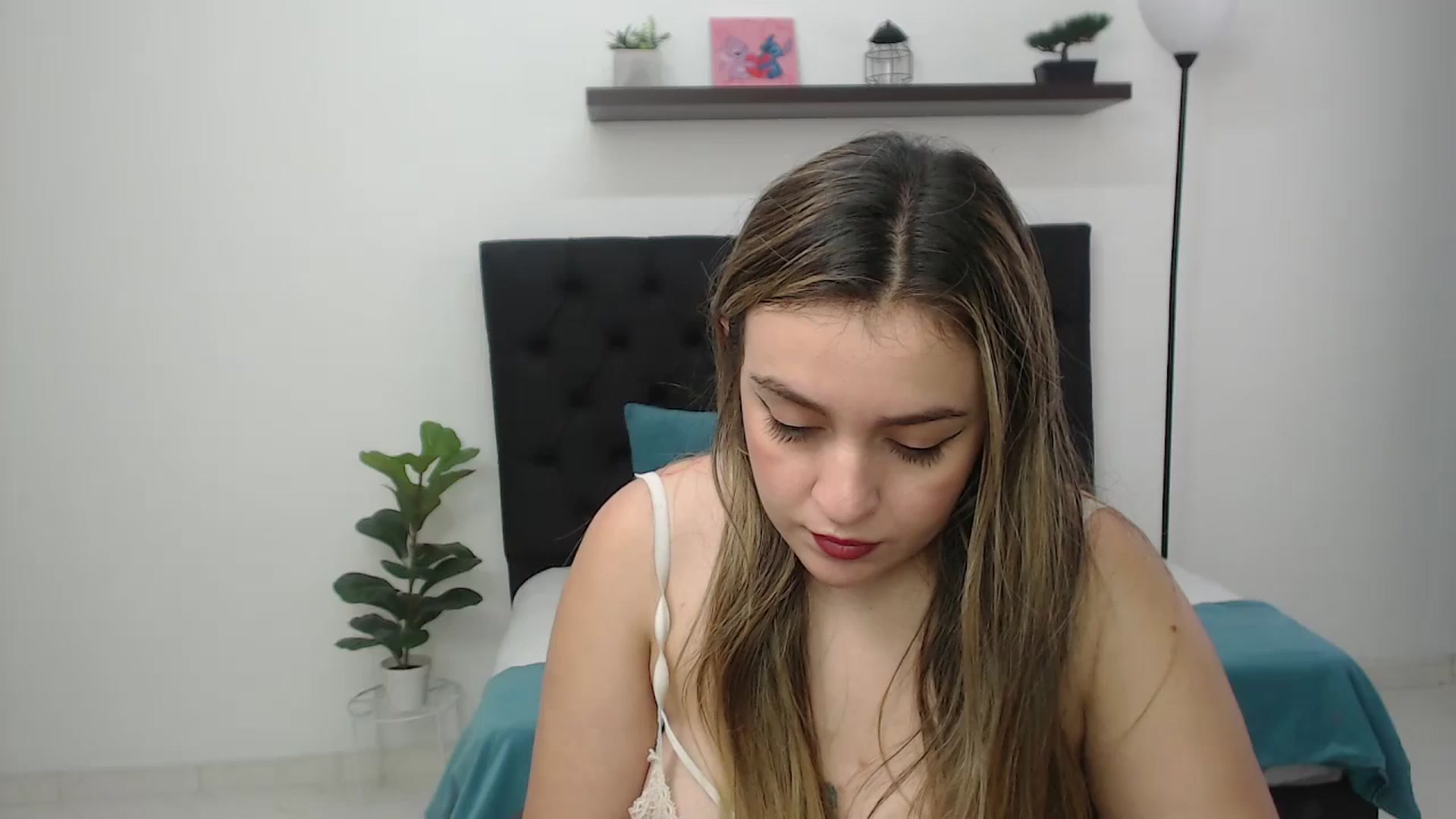 Gallery image thumbnail from CamilleDucan's myfreecams stream on, 02/24/2026, 16:35 image 15 of 20