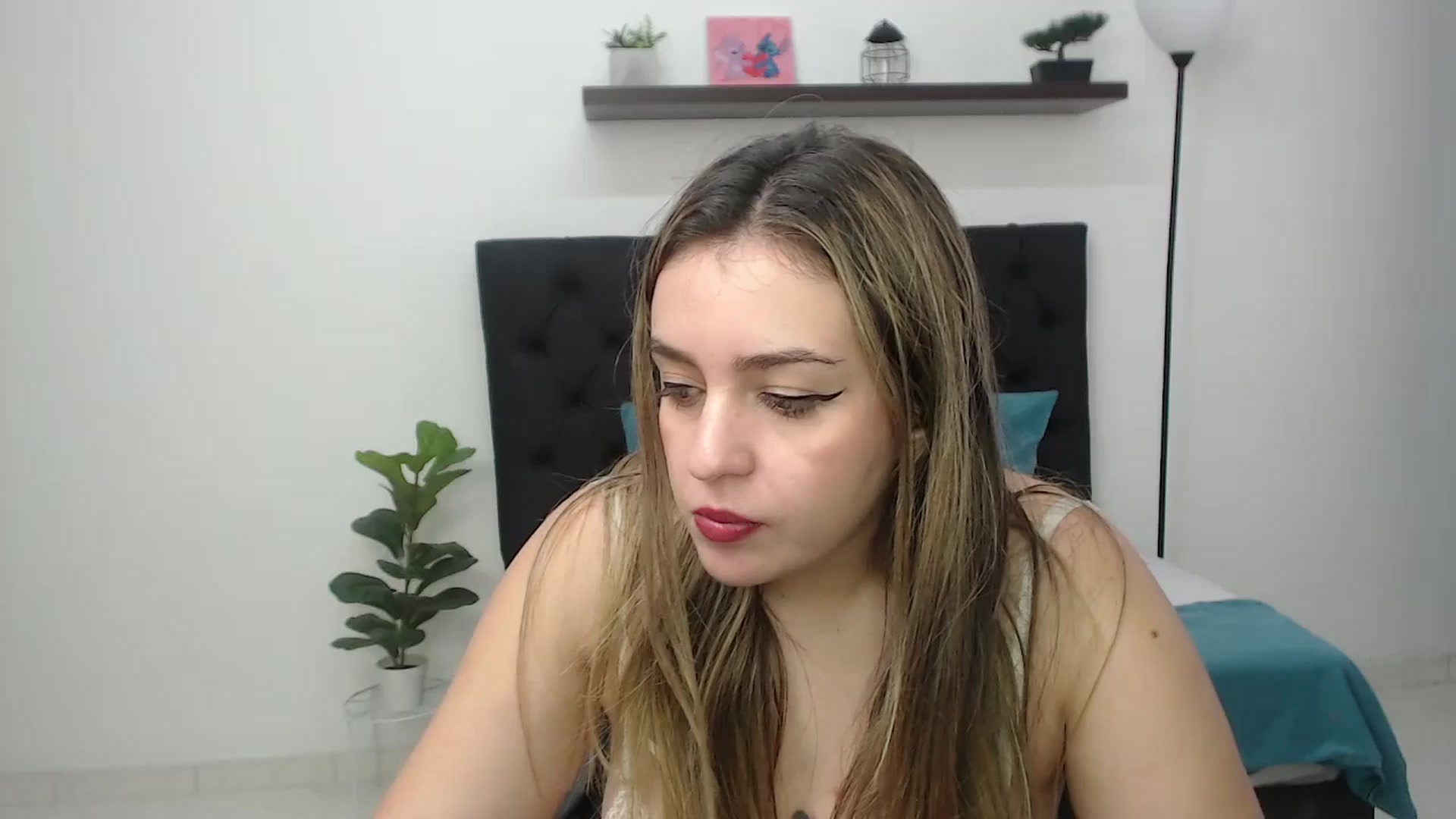 Gallery image thumbnail from CamilleDucan's myfreecams stream on, 02/24/2026, 16:35 image 13 of 20
