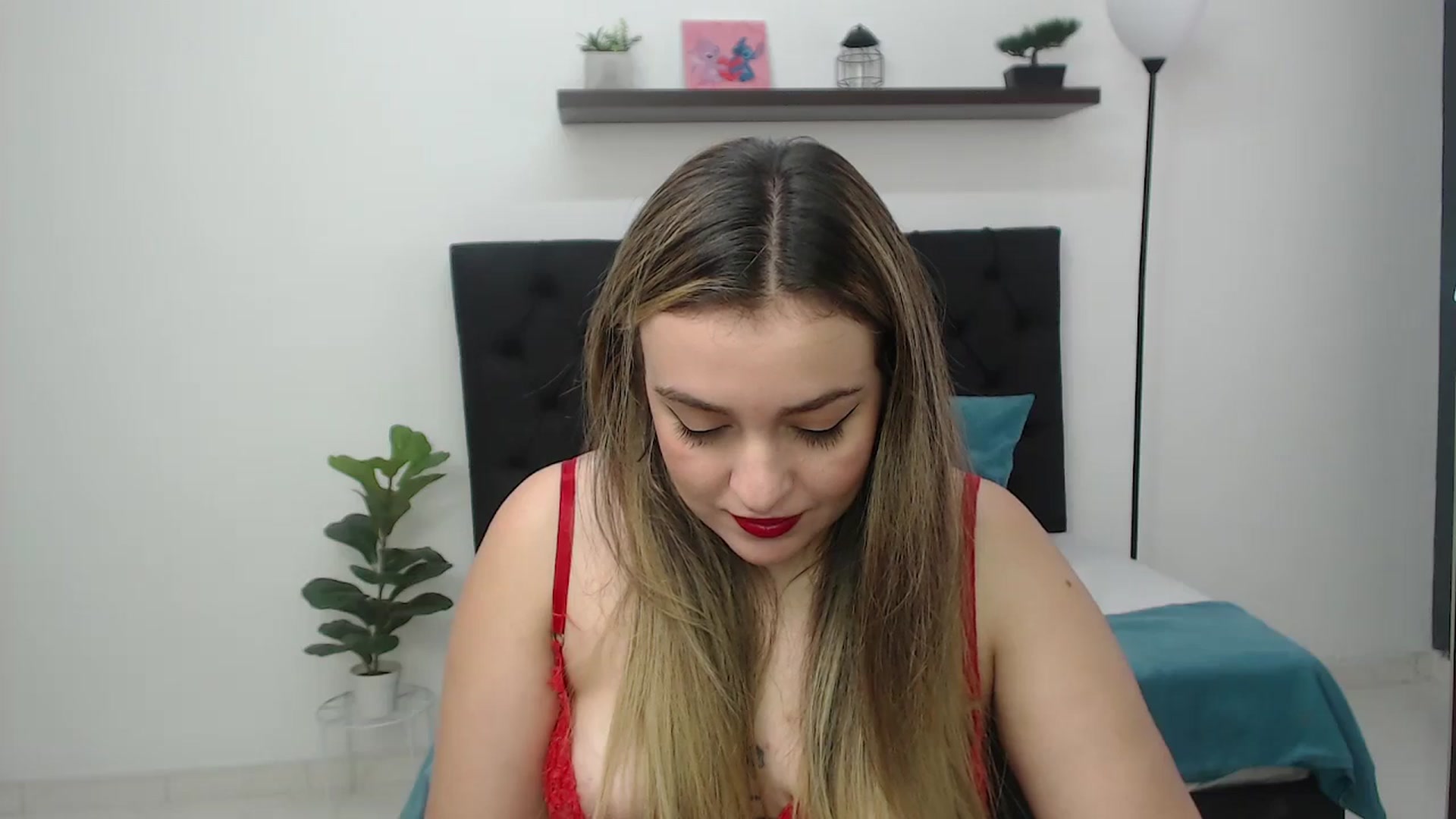 Gallery image thumbnail from CamilleDucan's myfreecams stream on, 02/25/2026, 17:00 image 13 of 20