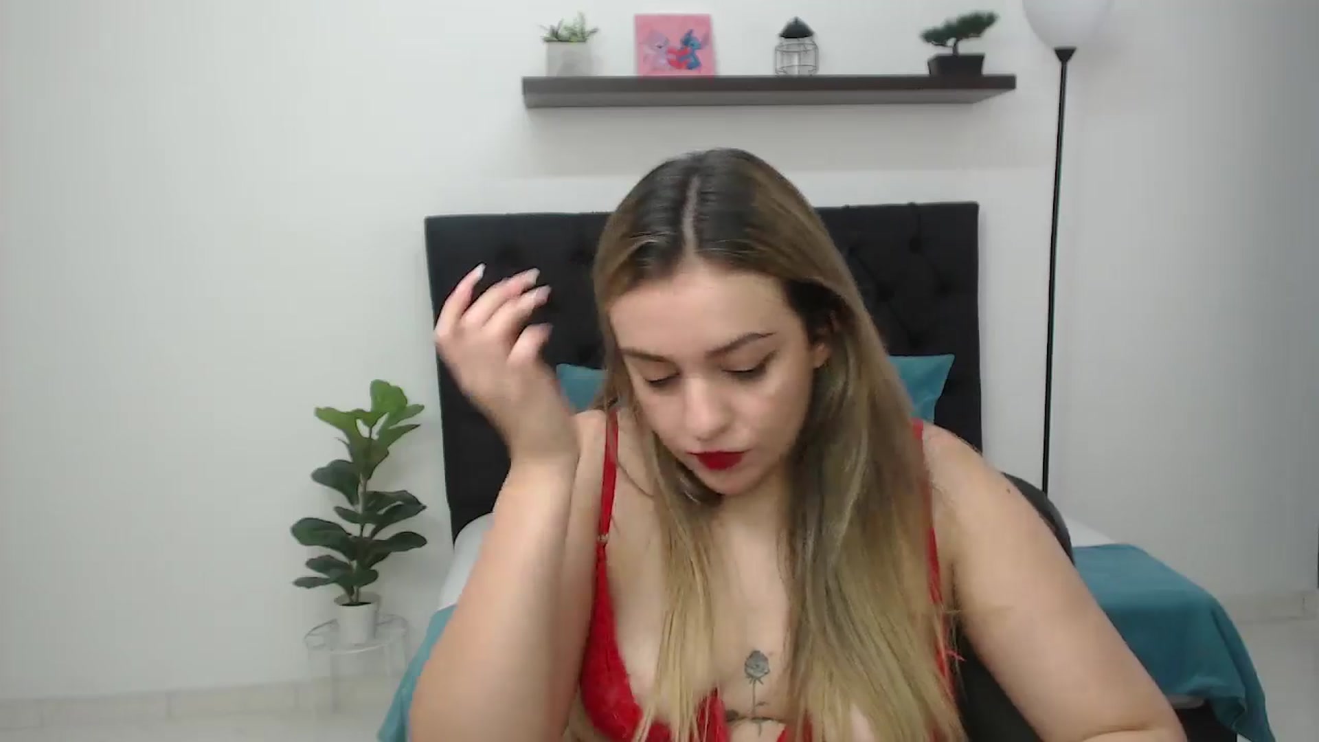Gallery image thumbnail from CamilleDucan's myfreecams stream on, 02/25/2026, 19:04 image 17 of 20