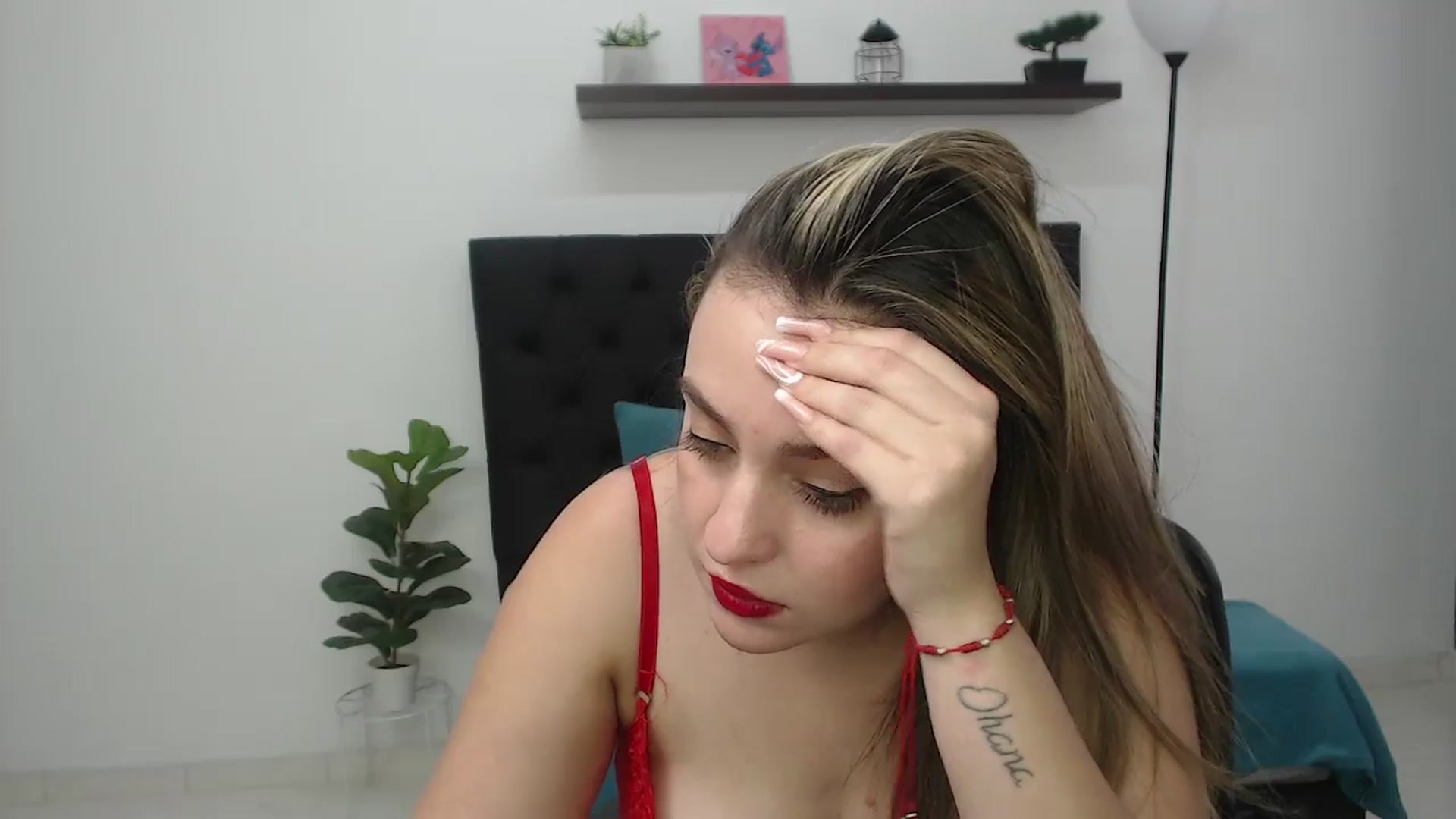 Gallery image thumbnail from CamilleDucan's myfreecams stream on, 02/25/2026, 19:04 image 15 of 20