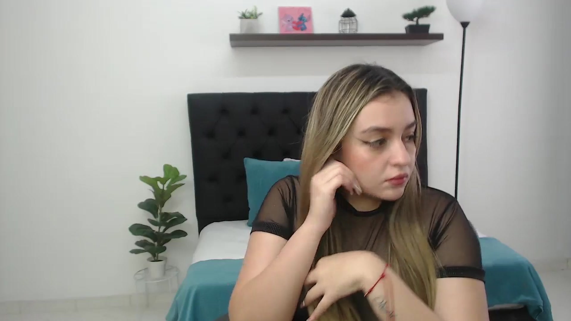 Gallery image thumbnail from CamilleDucan's myfreecams stream on, 02/26/2026, 18:06 image 4 of 20