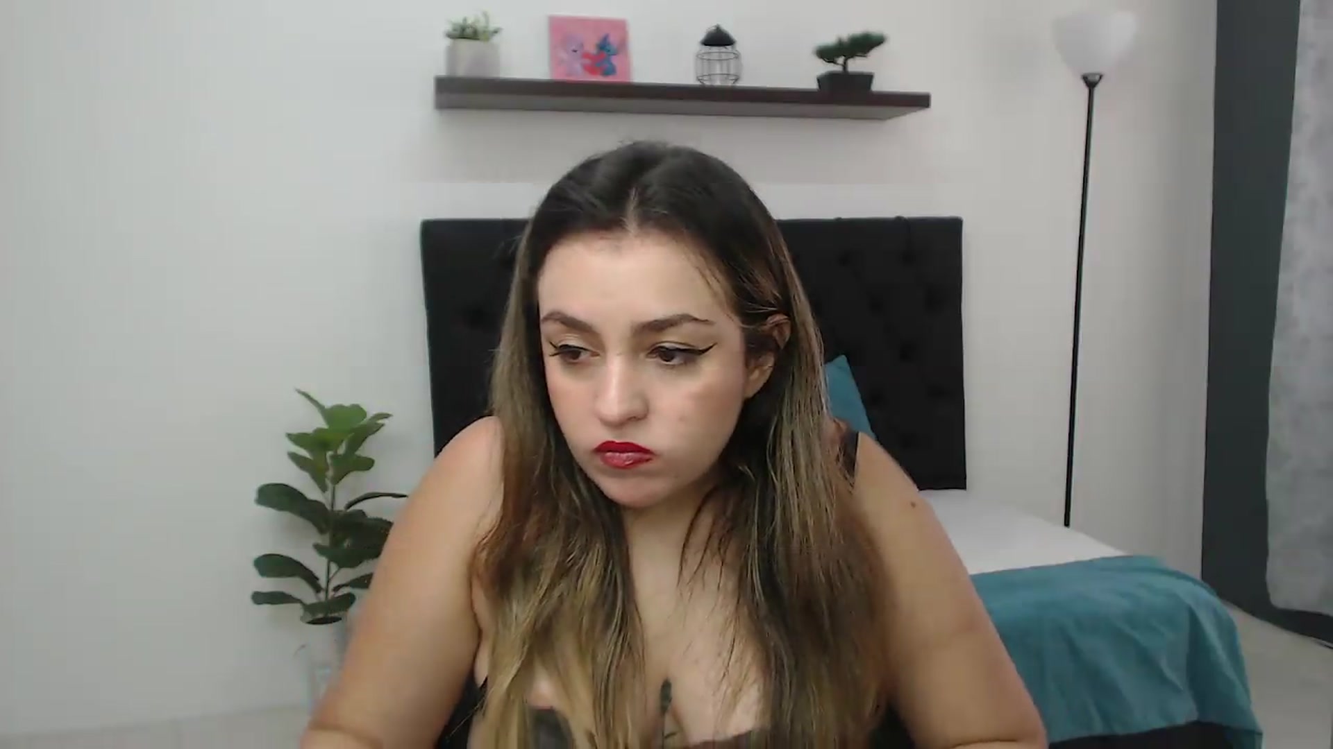 Gallery image thumbnail from CamilleDucan's myfreecams stream on, 07/17/2026, 16:04 image 7 of 20