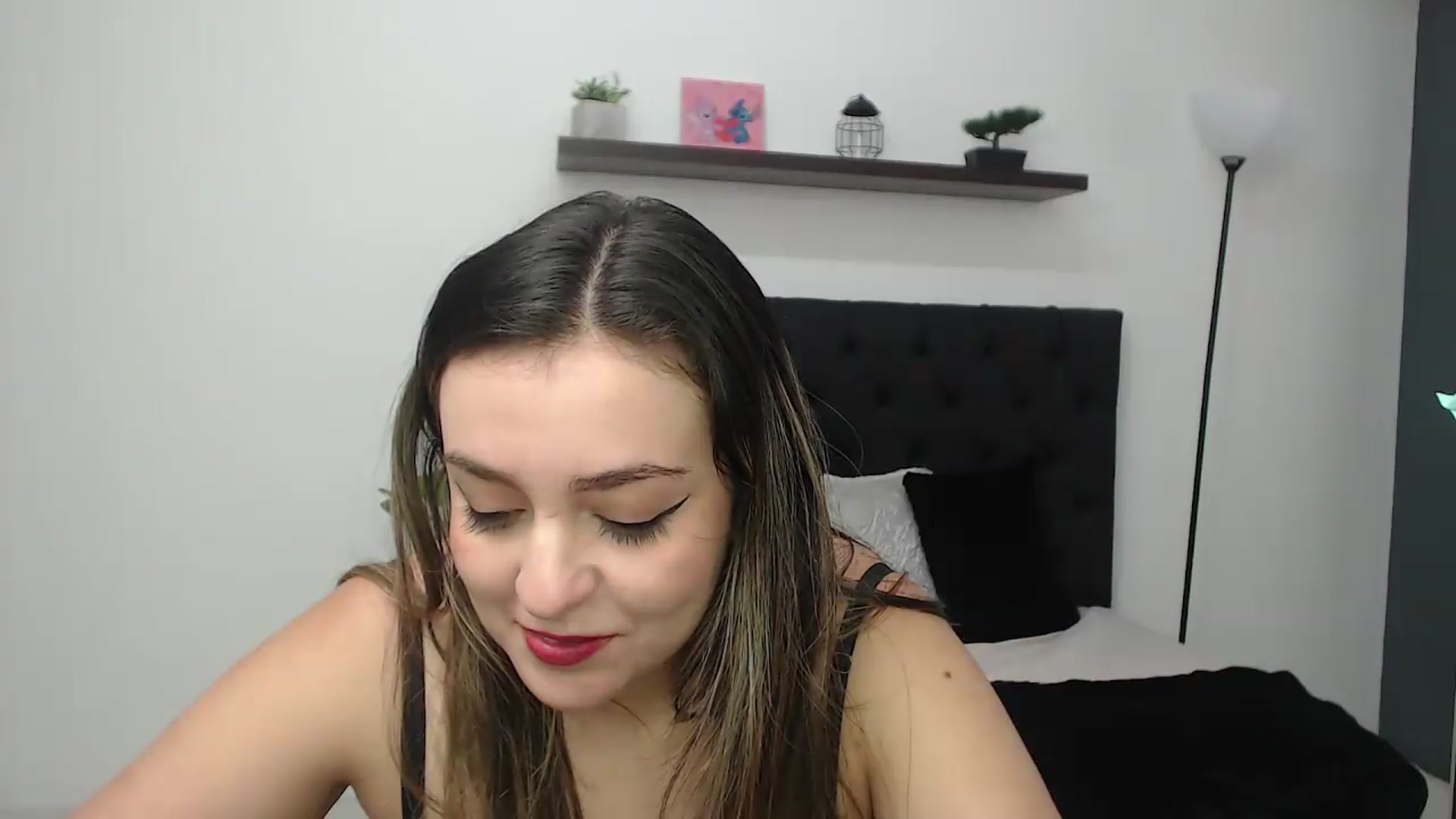 Gallery image thumbnail from CamilleDucan's myfreecams stream on, 07/29/2026, 17:03 image 8 of 20