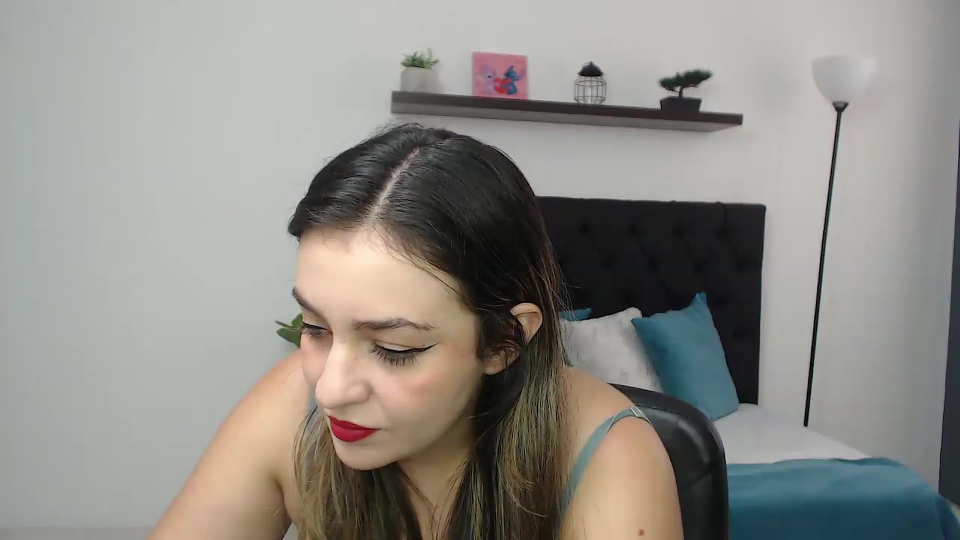 Gallery image thumbnail from CamilleDucan's myfreecams stream on, 08/04/2026, 14:55 image 12 of 20
