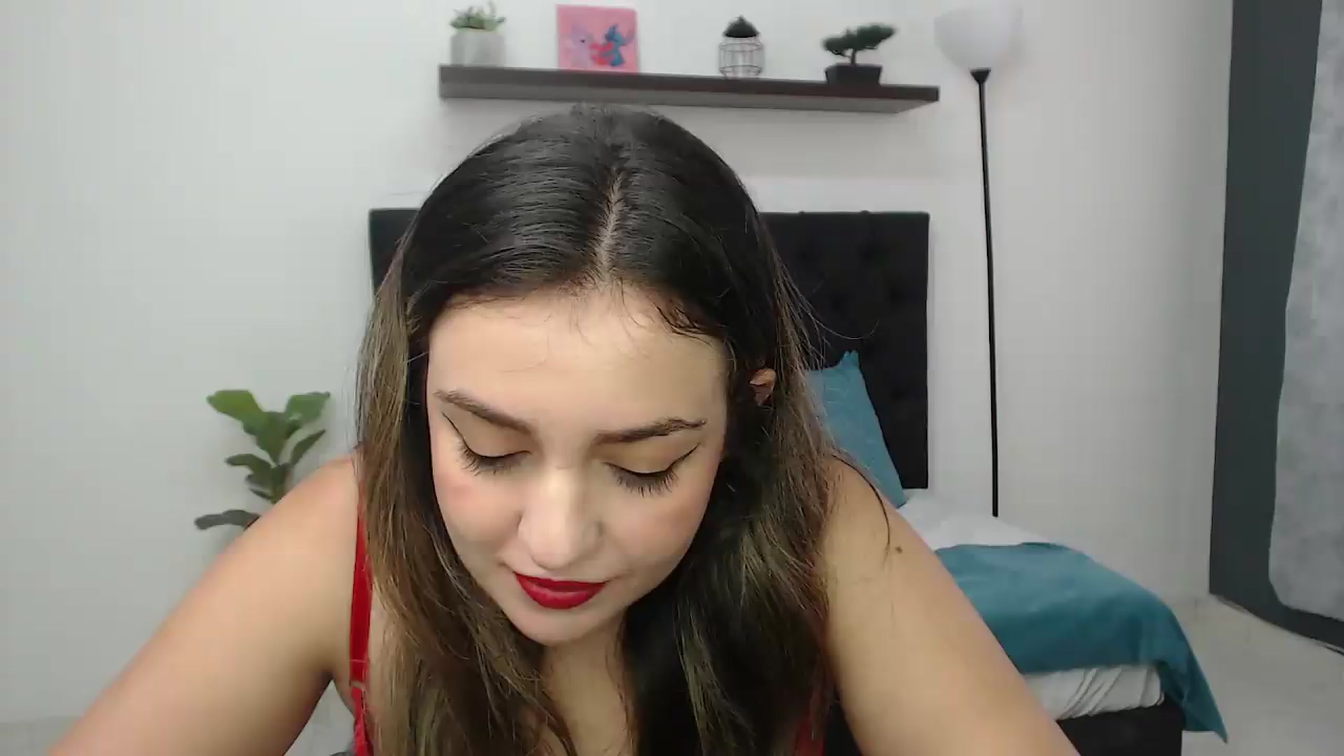 Gallery image thumbnail from CamilleDucan's myfreecams stream on, 08/18/2026, 17:05 image 1 of 20