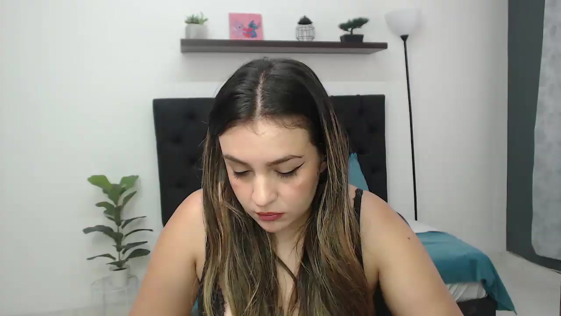 Gallery image thumbnail from CamilleDucan's myfreecams stream on, 08/25/2026, 17:00 image 8 of 20