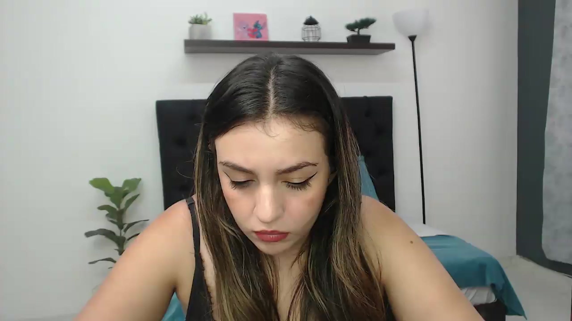 Gallery image thumbnail from CamilleDucan's myfreecams stream on, 08/25/2026, 17:00 image 16 of 20