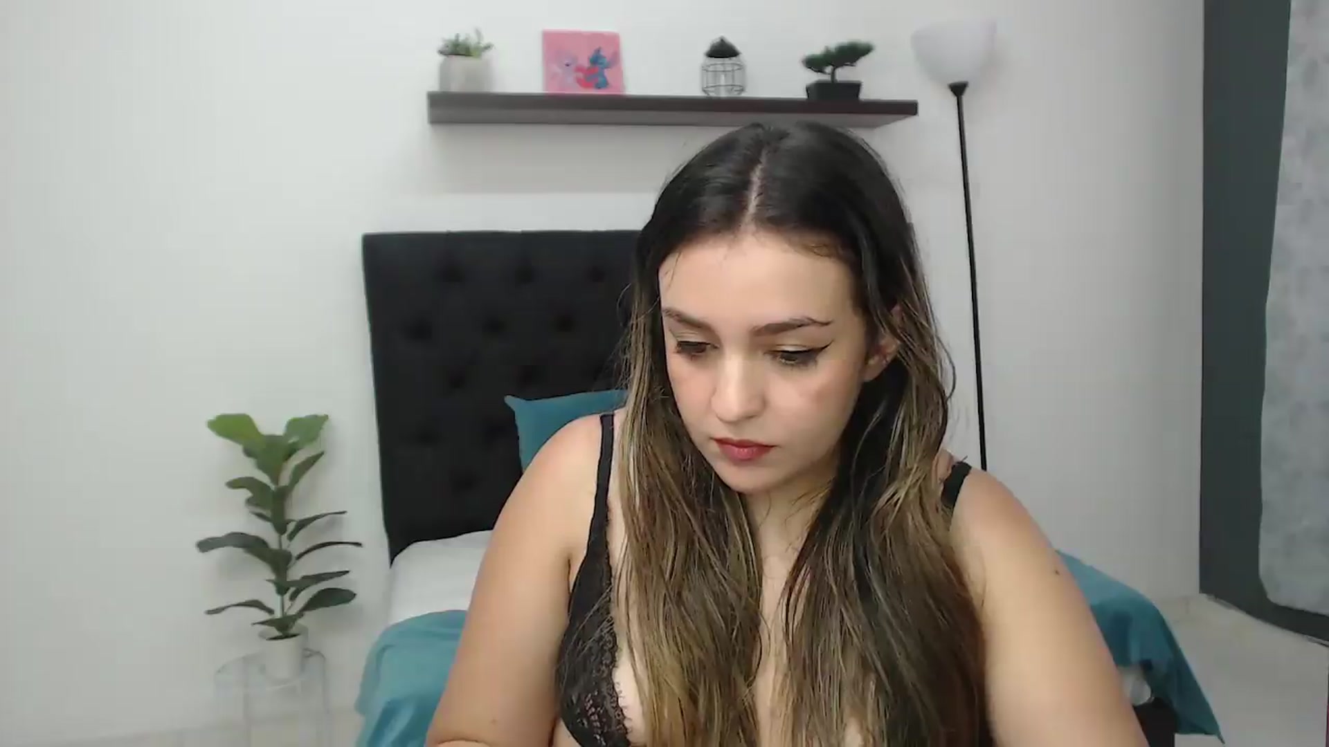 Gallery image thumbnail from CamilleDucan's myfreecams stream on, 08/25/2026, 18:06 image 19 of 20