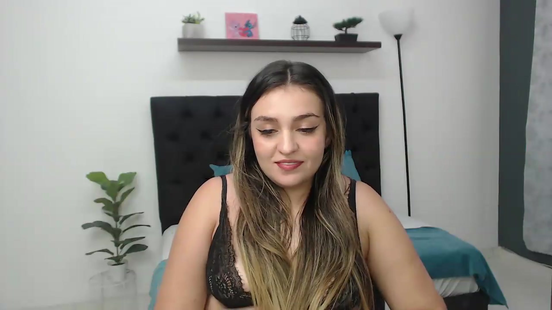Gallery image thumbnail from CamilleDucan's myfreecams stream on, 08/25/2026, 19:04 image 9 of 20