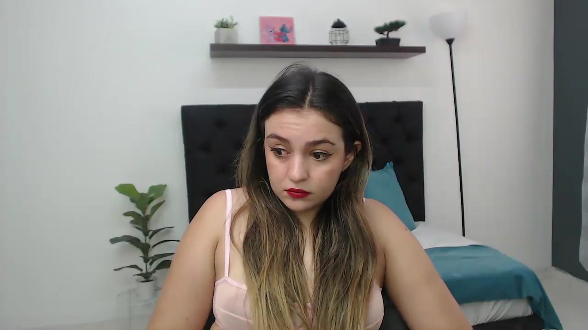 Gallery image thumbnail from CamilleDucan's myfreecams stream on, 08/27/2026, 15:59 image 8 of 20