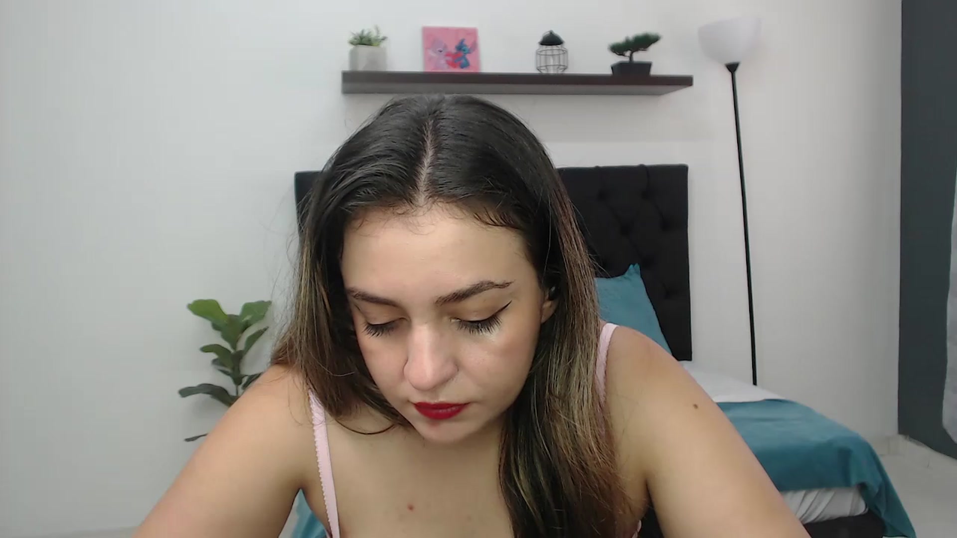 Gallery image thumbnail from CamilleDucan's myfreecams stream on, 08/27/2026, 16:32 image 6 of 20