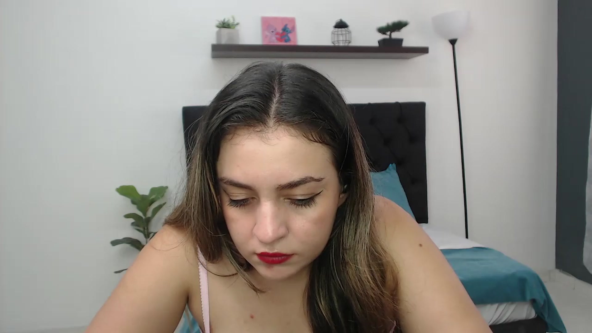 Gallery image thumbnail from CamilleDucan's myfreecams stream on, 08/27/2026, 16:32 image 12 of 20