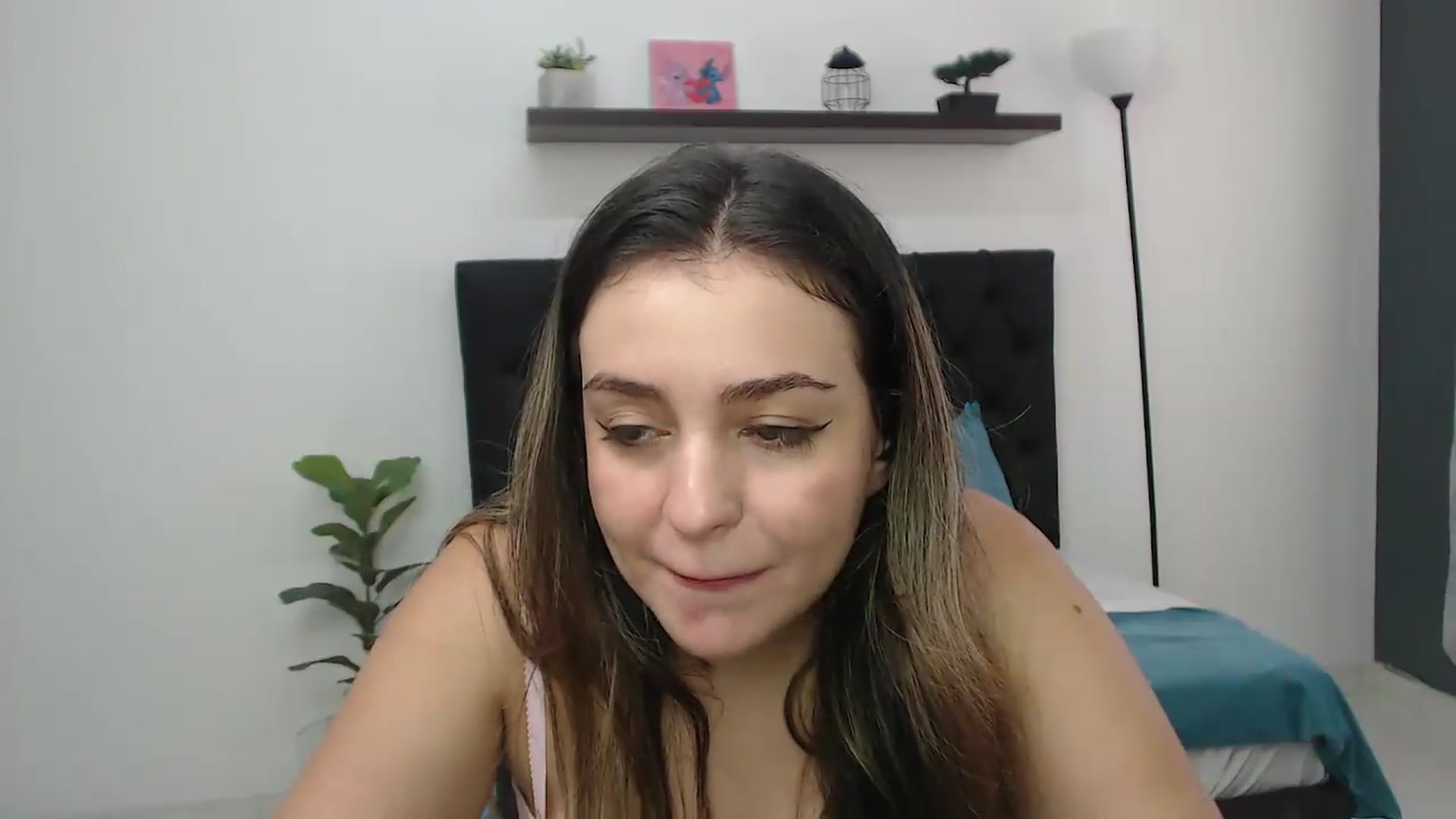 Gallery image thumbnail from CamilleDucan's myfreecams stream on, 08/27/2026, 17:04 image 4 of 20