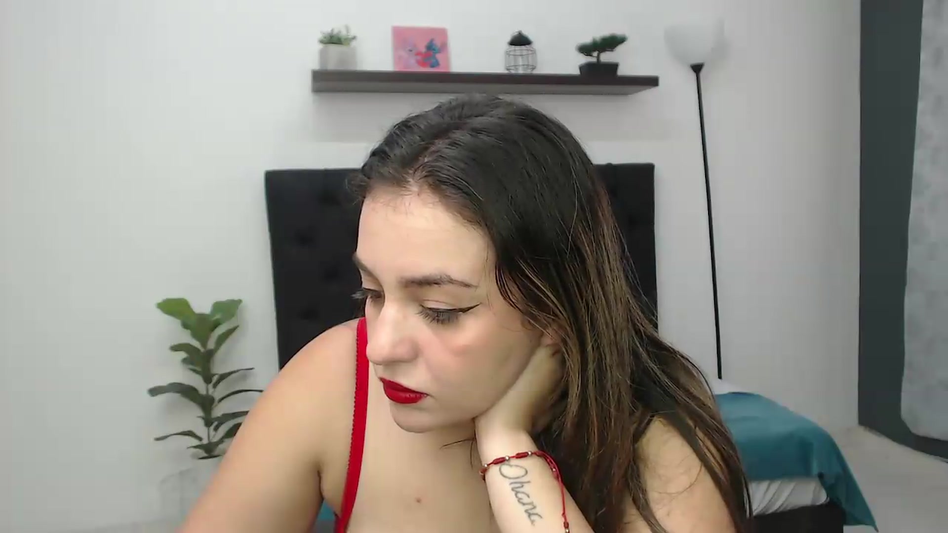 Gallery image thumbnail from CamilleDucan's myfreecams stream on, 08/29/2026, 14:50 image 17 of 20