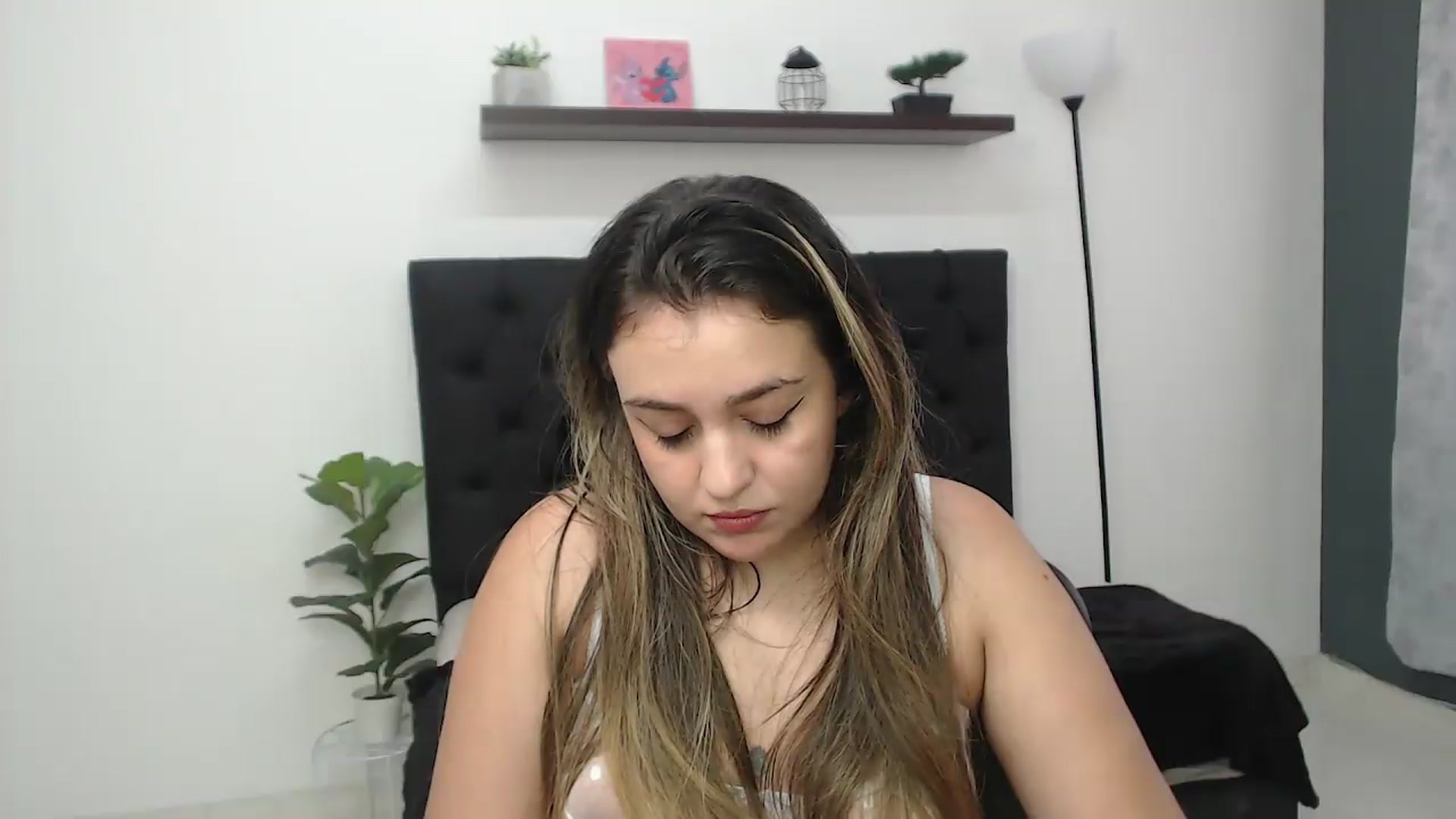 Gallery image thumbnail from CamilleDucan's myfreecams stream on, 08/31/2026, 16:40 image 14 of 20