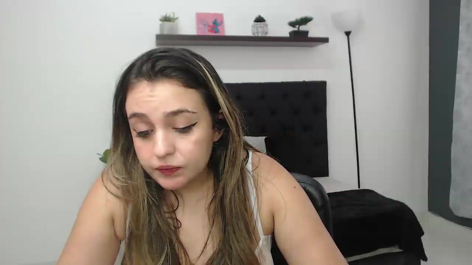 Gallery image thumbnail from CamilleDucan's myfreecams stream on, 08/31/2026, 17:04 image 6 of 20