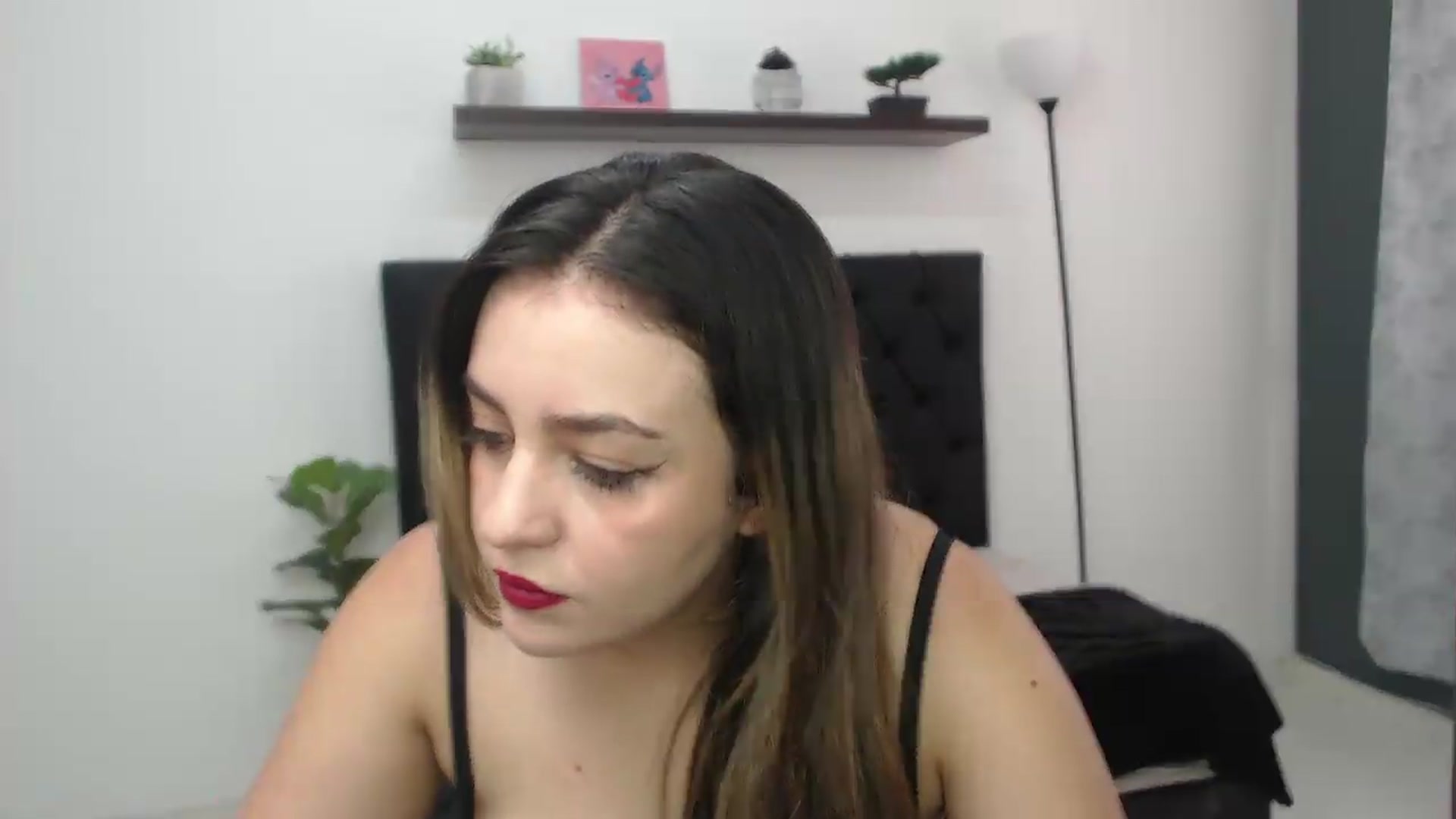 Gallery image thumbnail from CamilleDucan's myfreecams stream on, 09/03/2026, 14:27 image 10 of 20