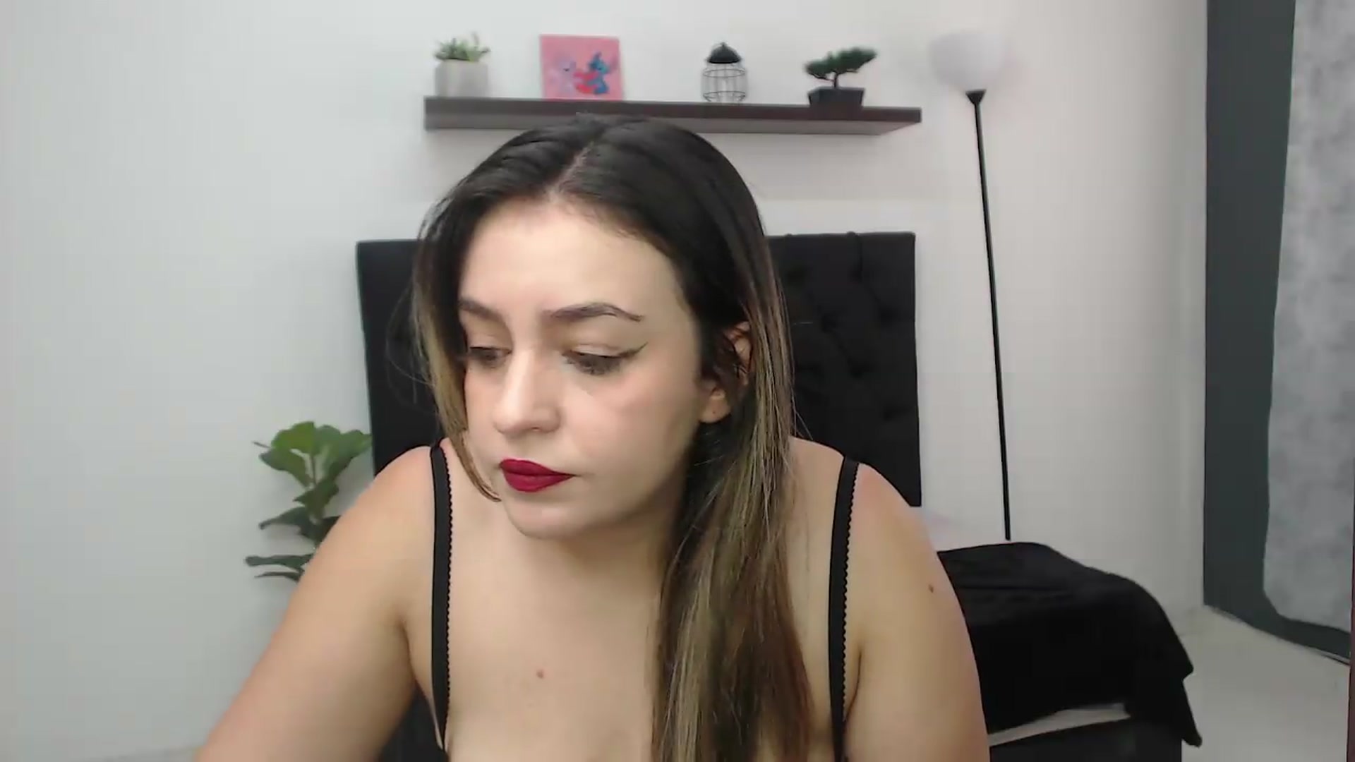 Gallery image thumbnail from CamilleDucan's myfreecams stream on, 09/03/2026, 14:27 image 2 of 20